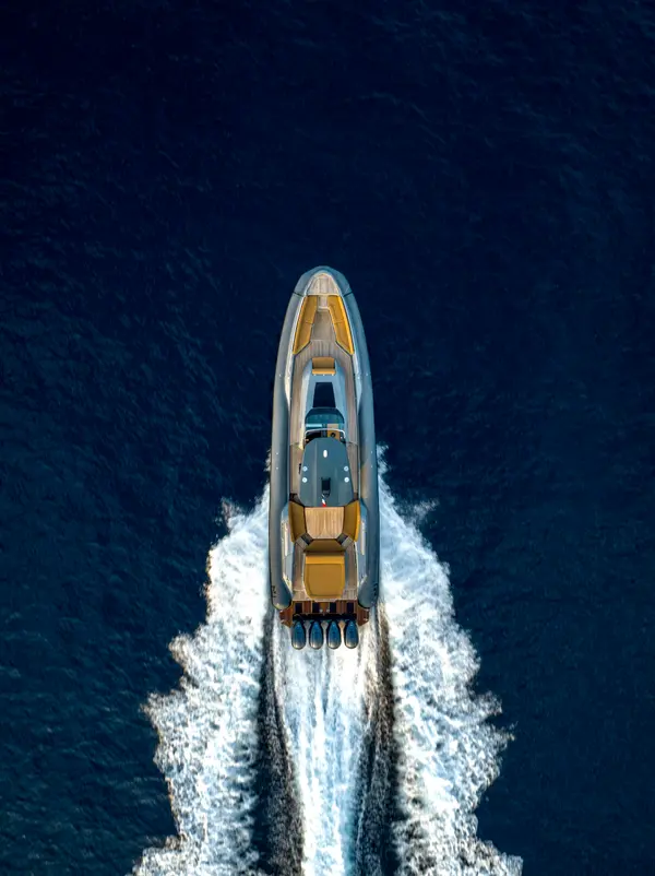 GEMS II yacht photo