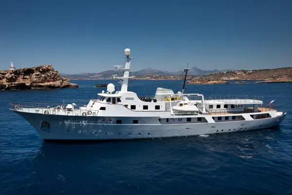 VOYAGER yacht photo