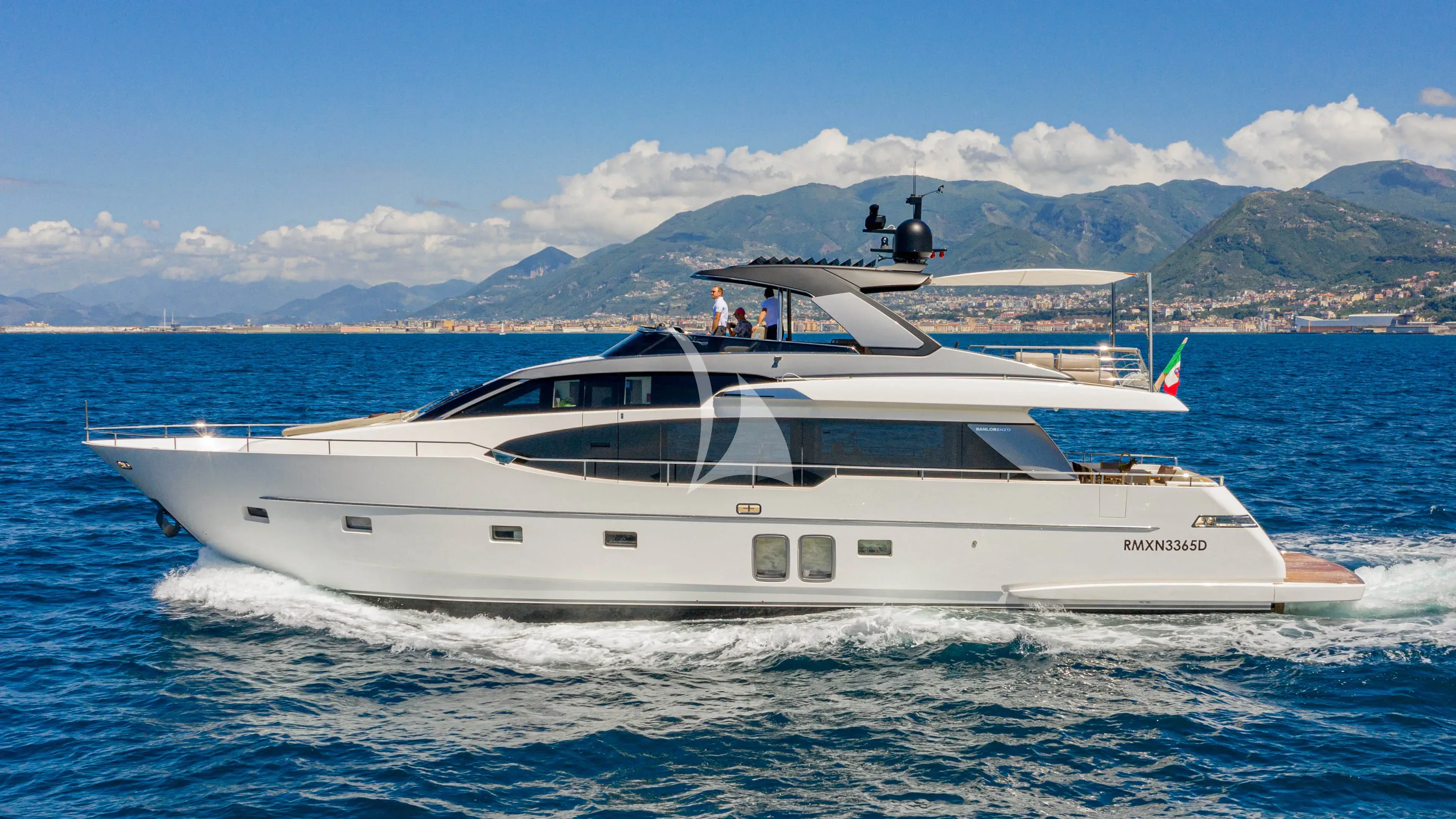 LUCKY luxury yacht