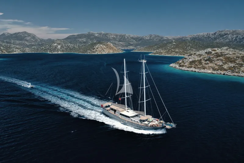 Nevra Queen yacht photo
