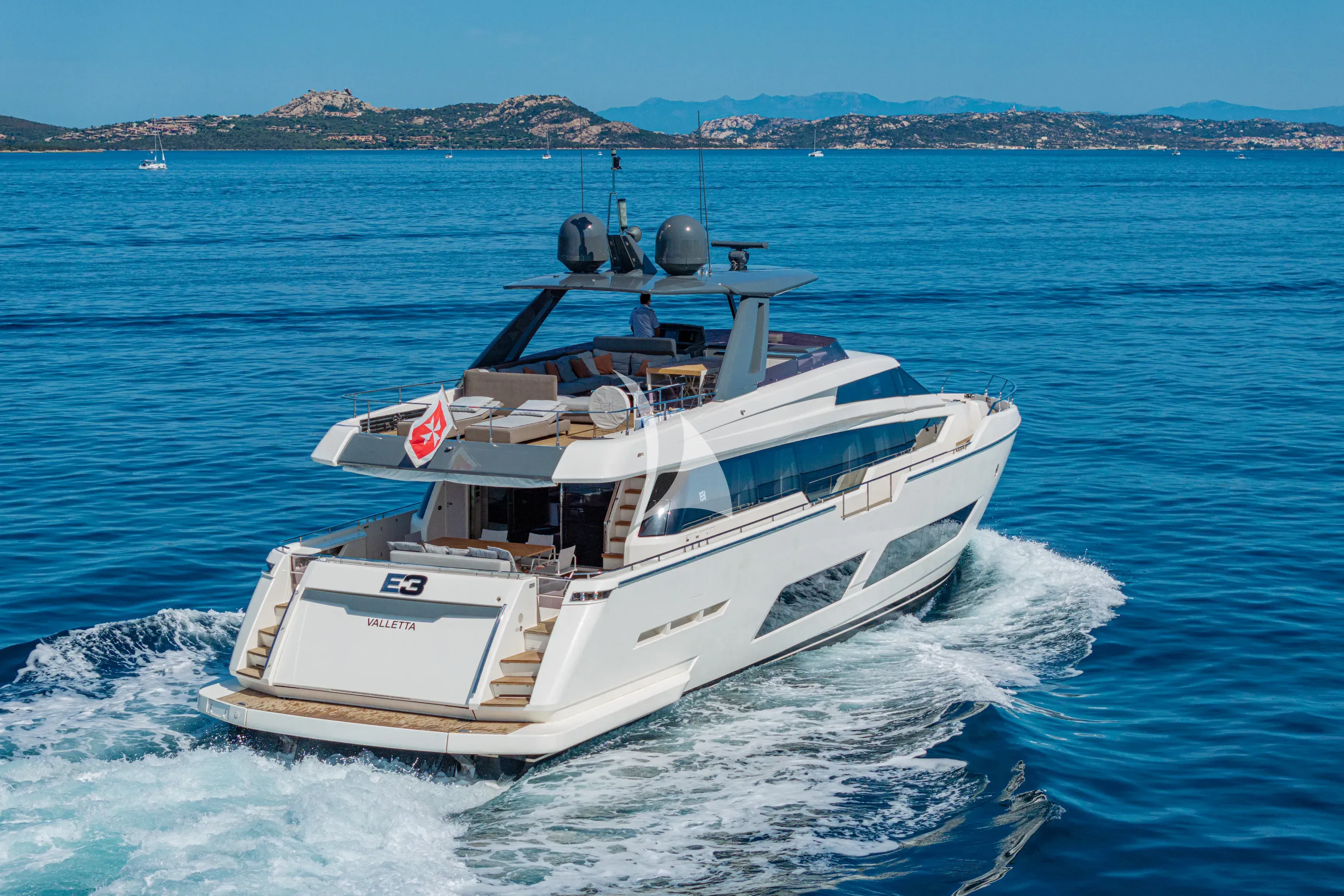 E3 yacht photo