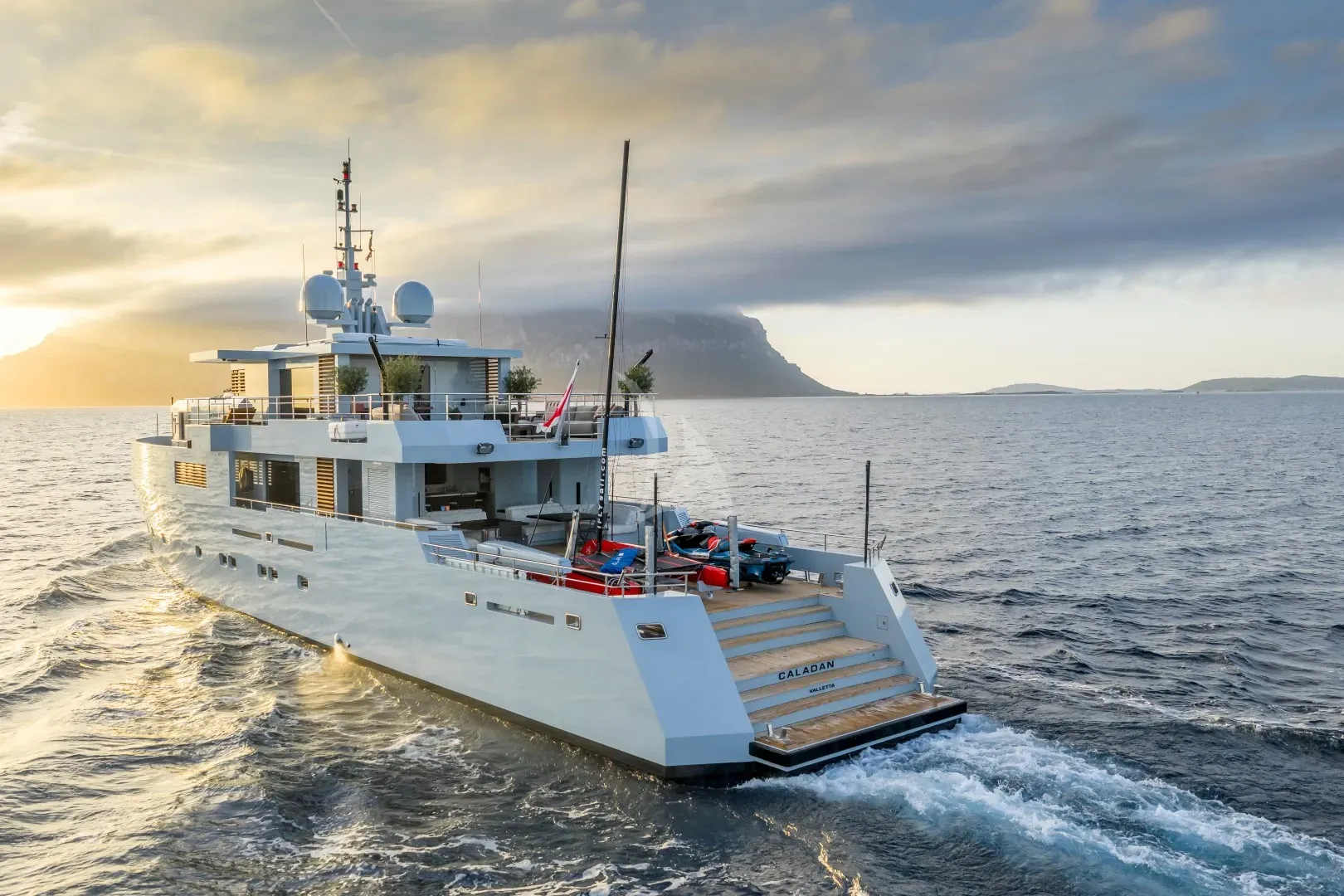 CALADAN yacht photo