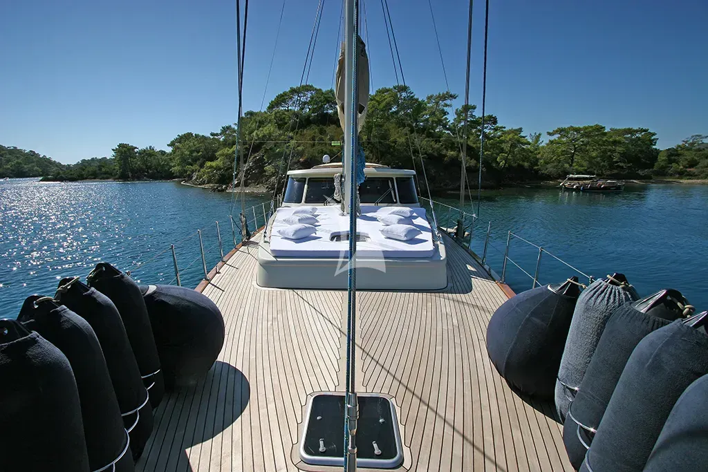 TANGO CHARLIE yacht photo