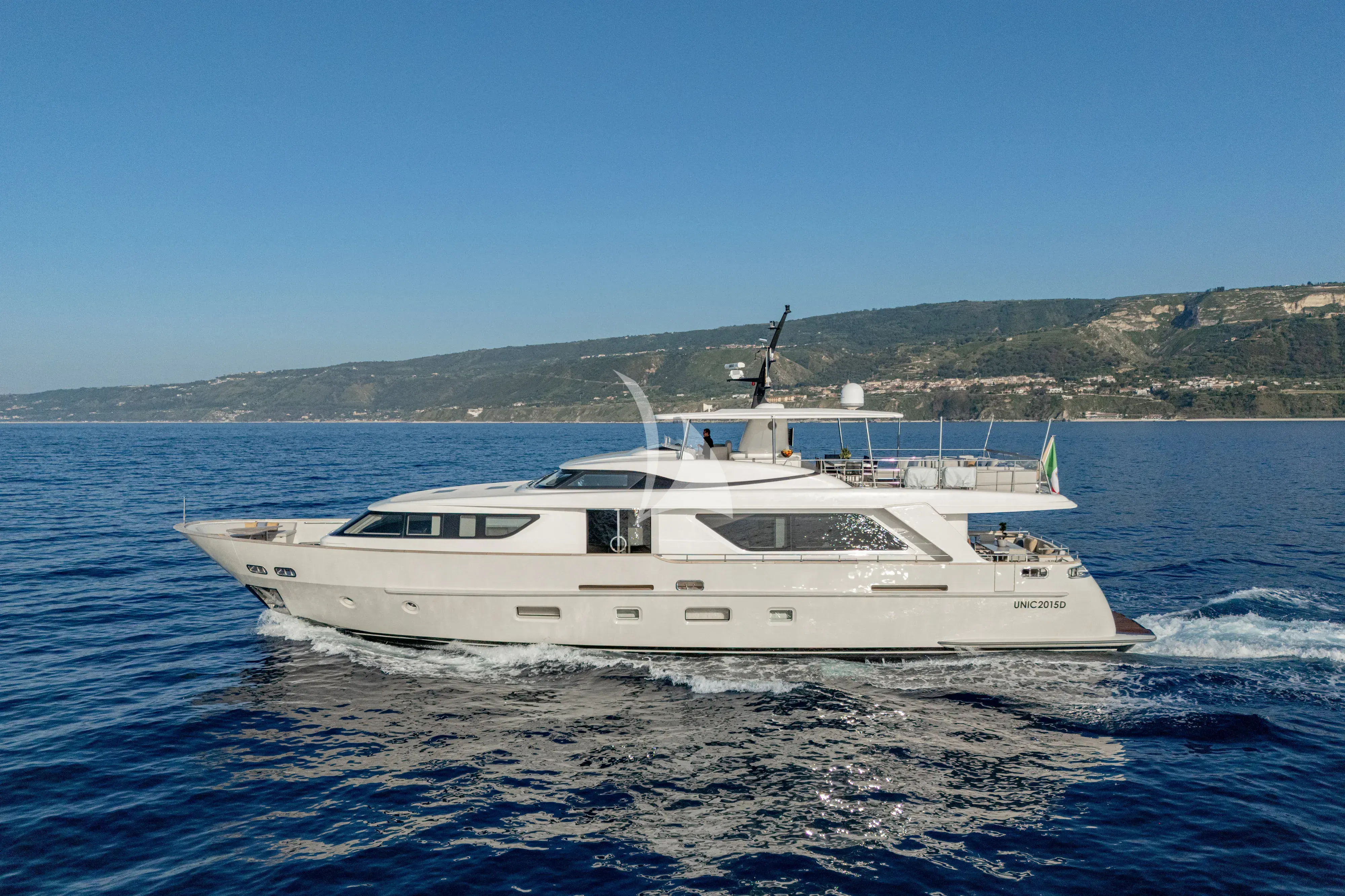 UNICKA yacht photo