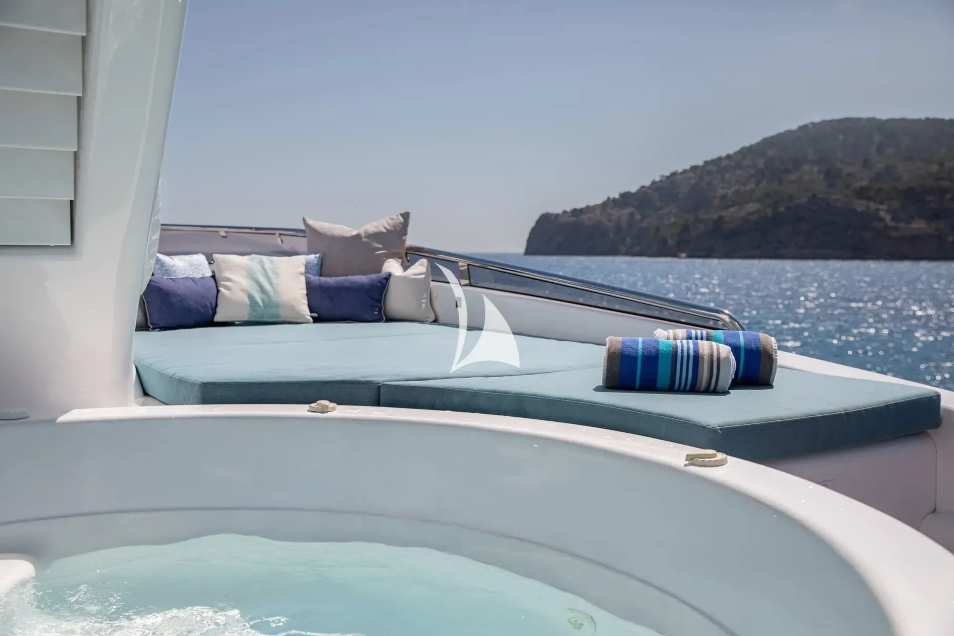 BENITA BLUE yacht photo
