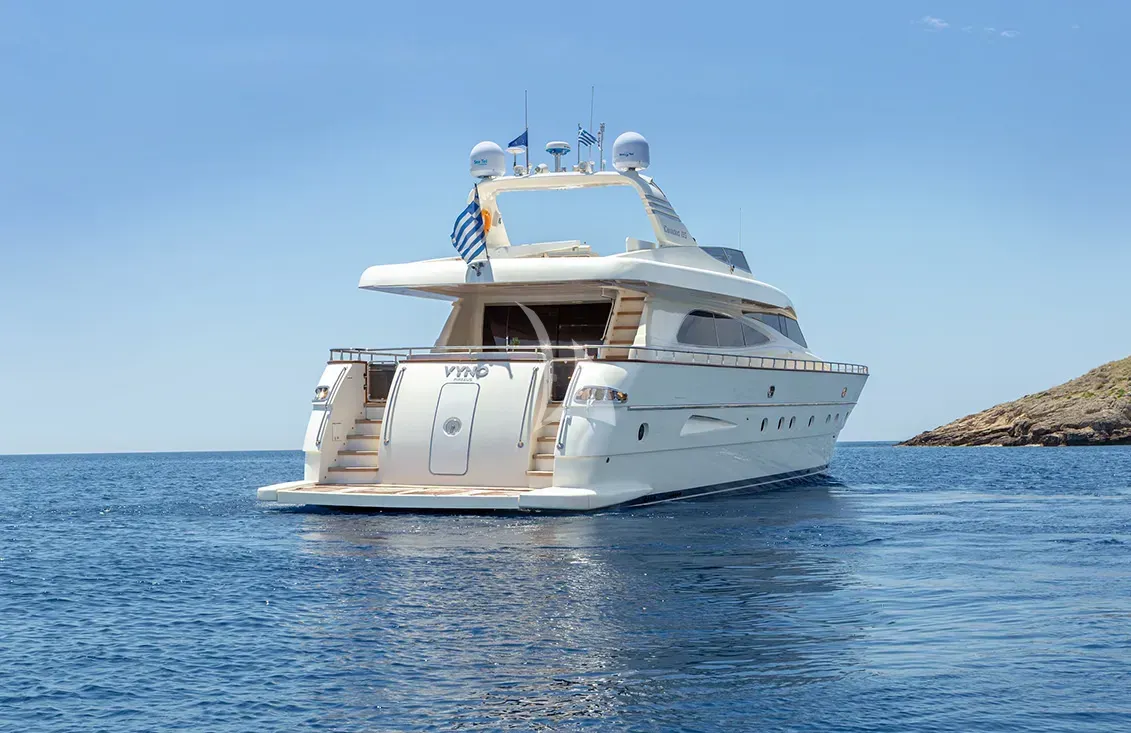 VYNO yacht photo