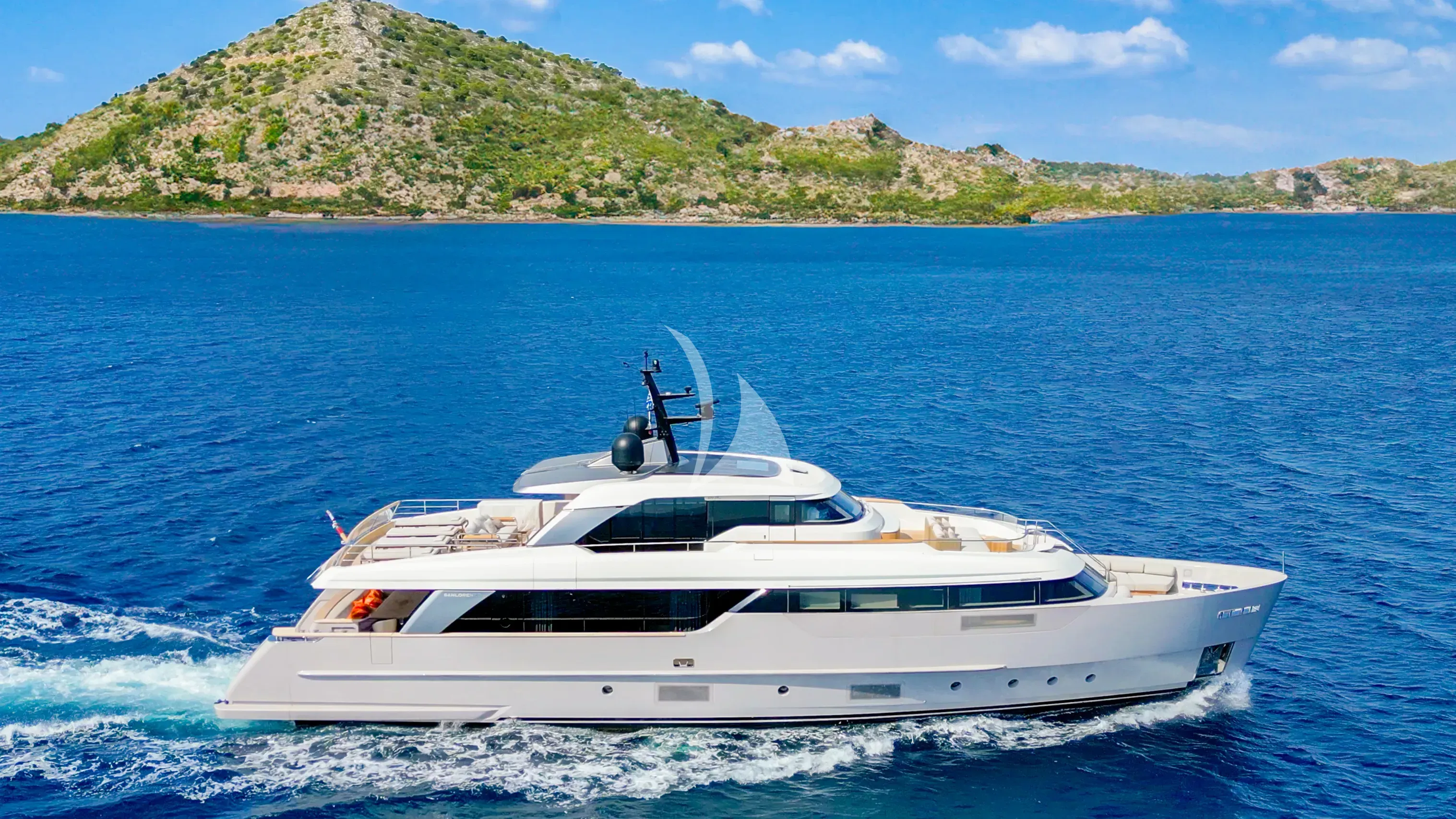 FLORI luxury yacht