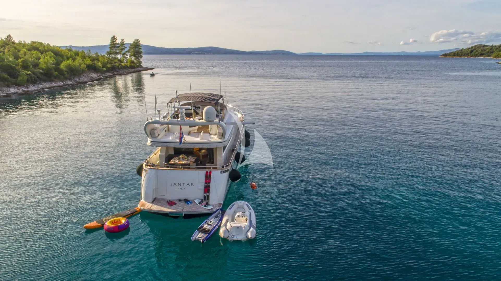 JANTAR yacht photo