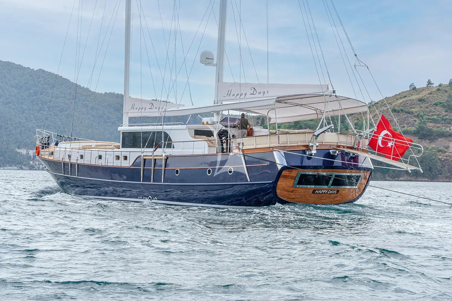 HAPPY DAYS yacht photo