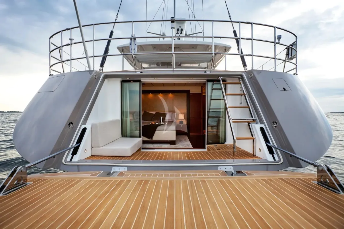 IL MIO CANTO LIBERO yacht photo