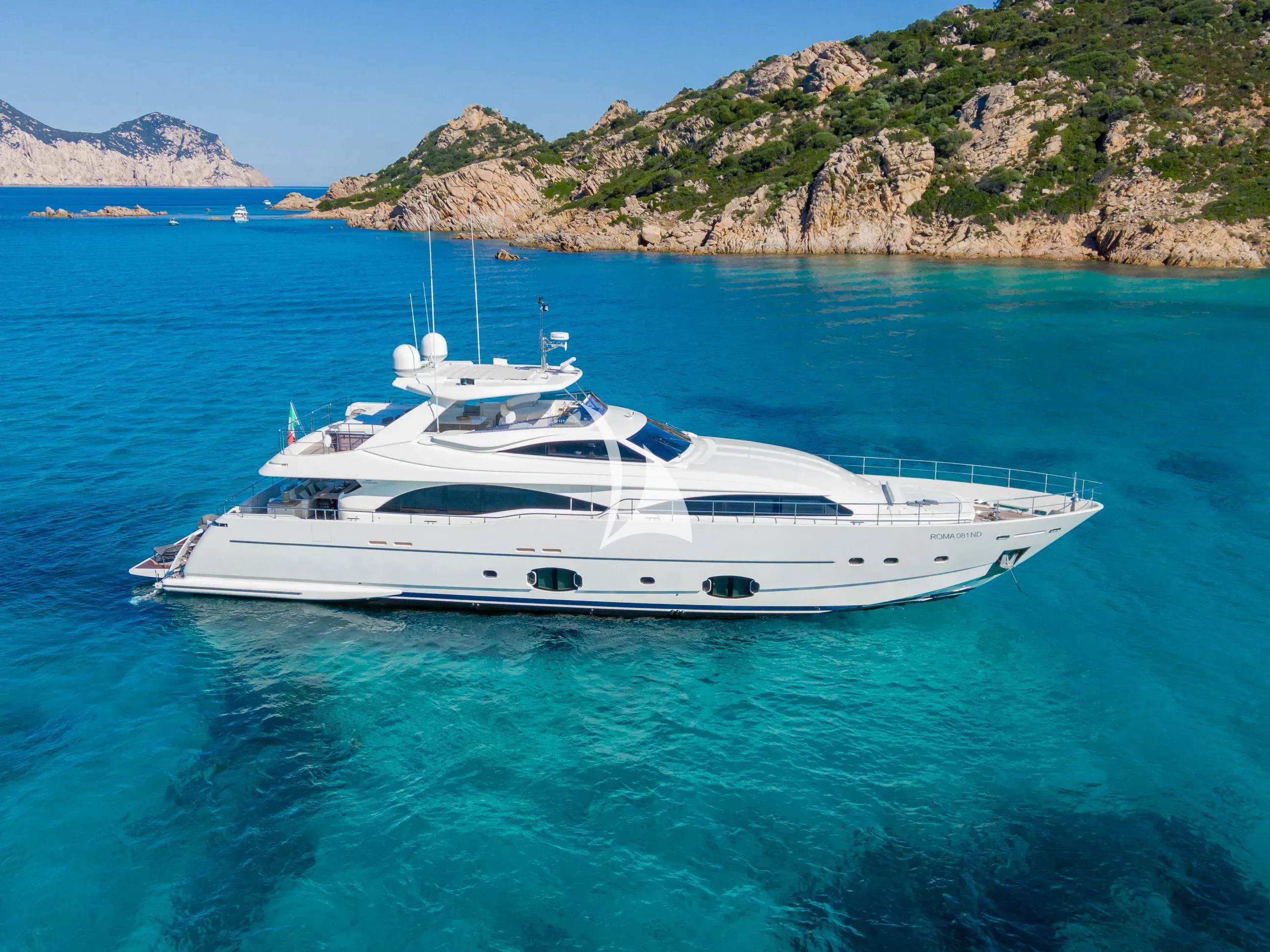 ETHNA yacht photo