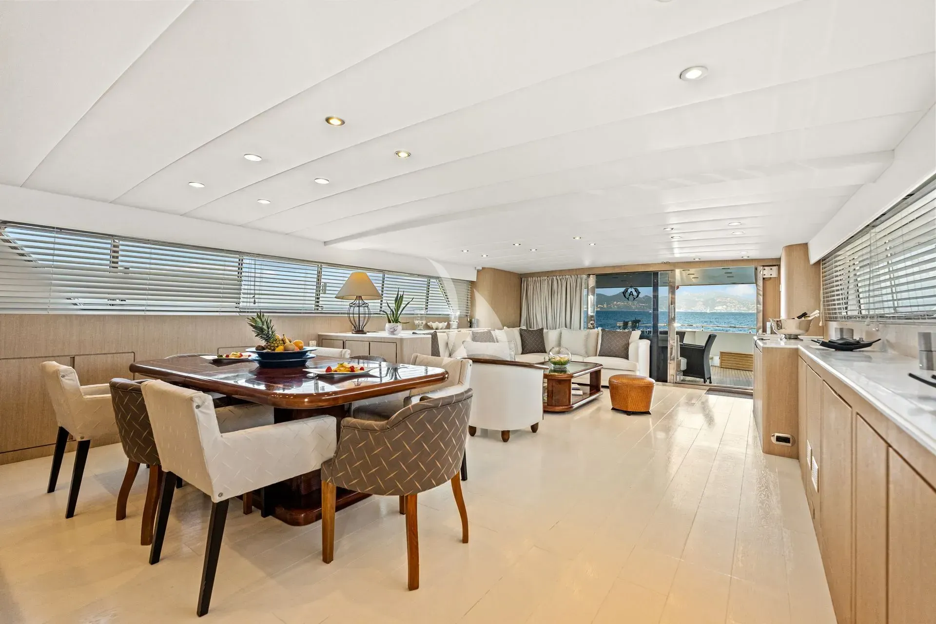 ANTISAN - interior 4