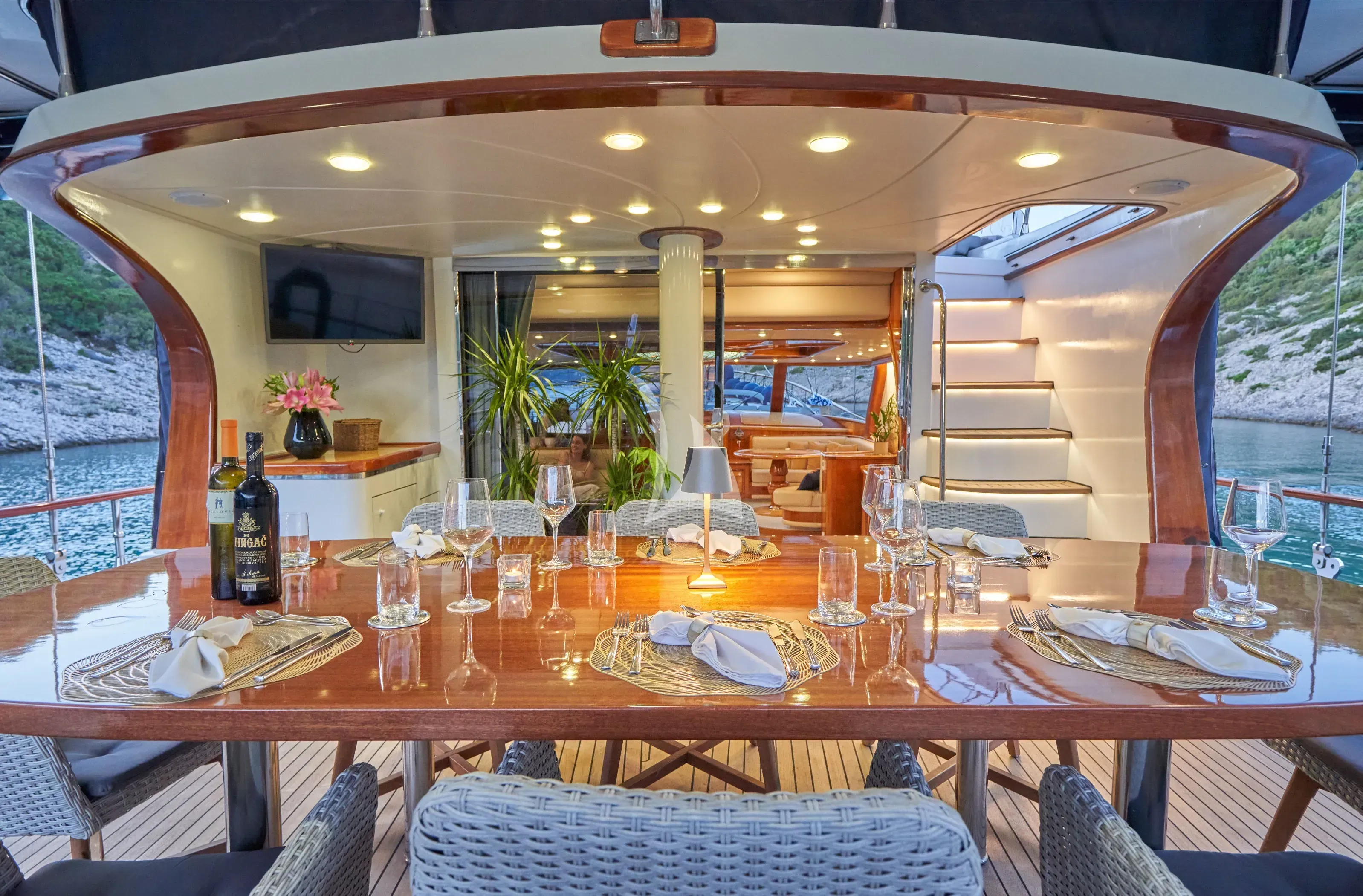 LOTUS yacht photo