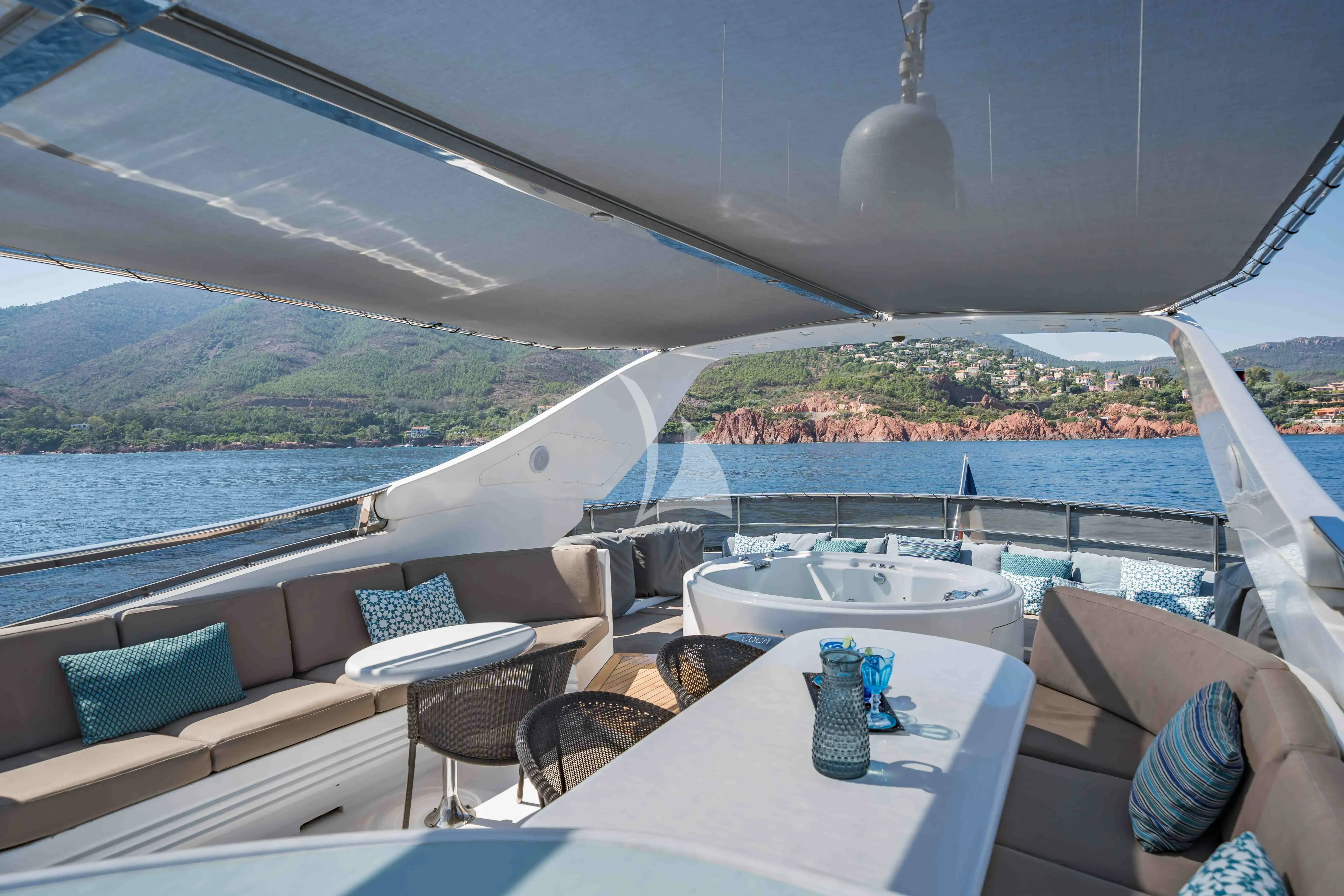 Coca VI luxury yacht