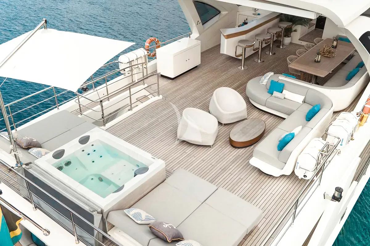 Alegria yacht photo