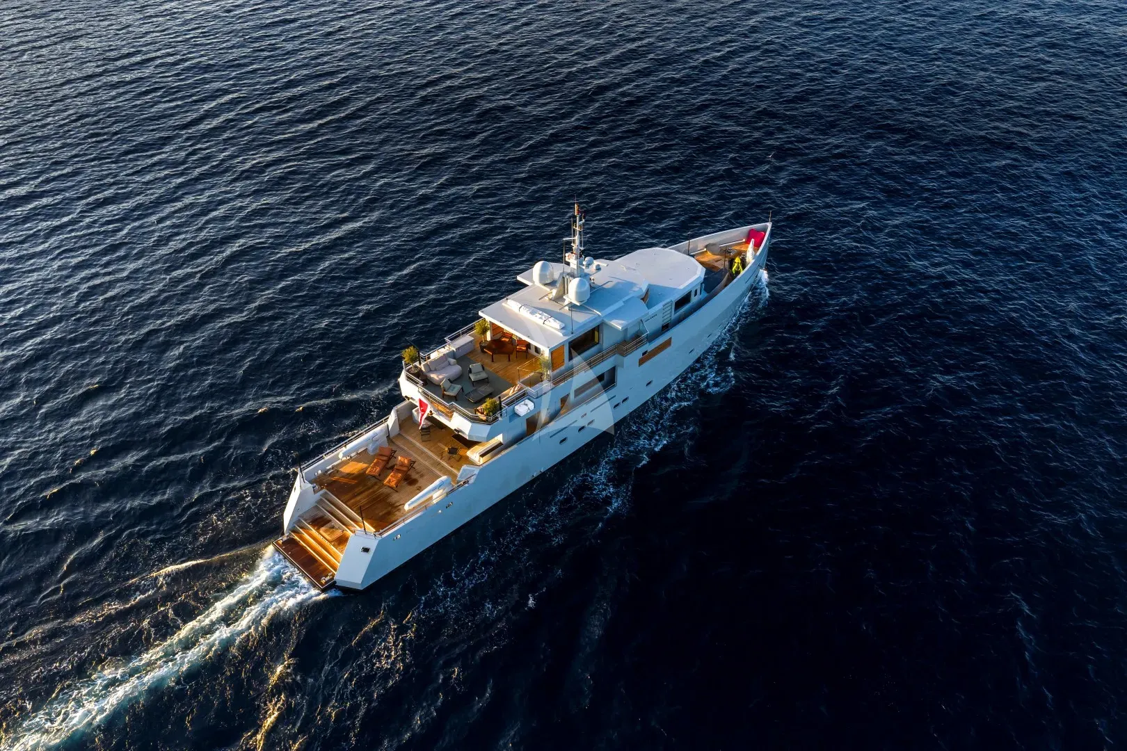 CALADAN yacht photo