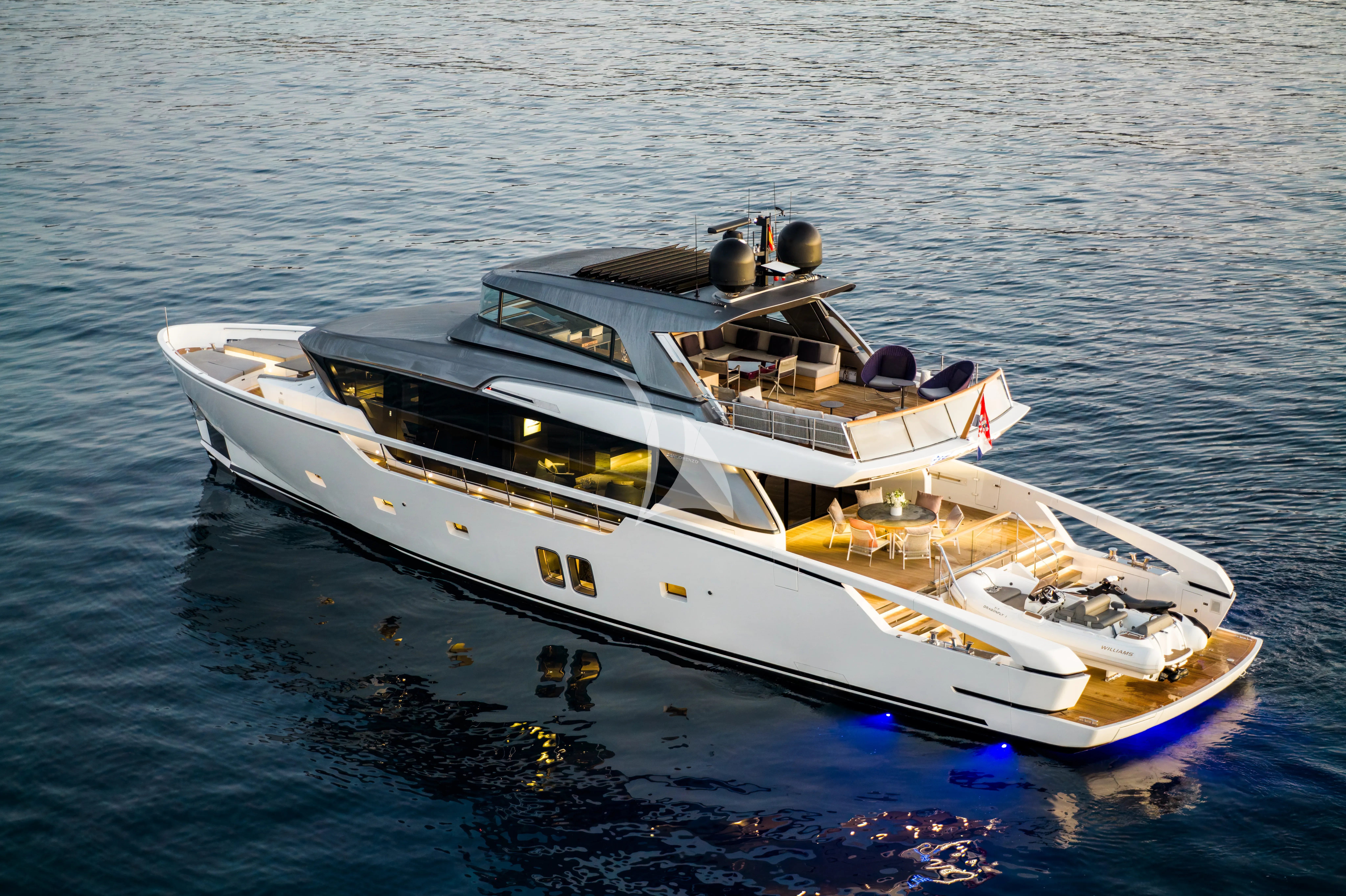 DRAGONFLY I luxury yacht