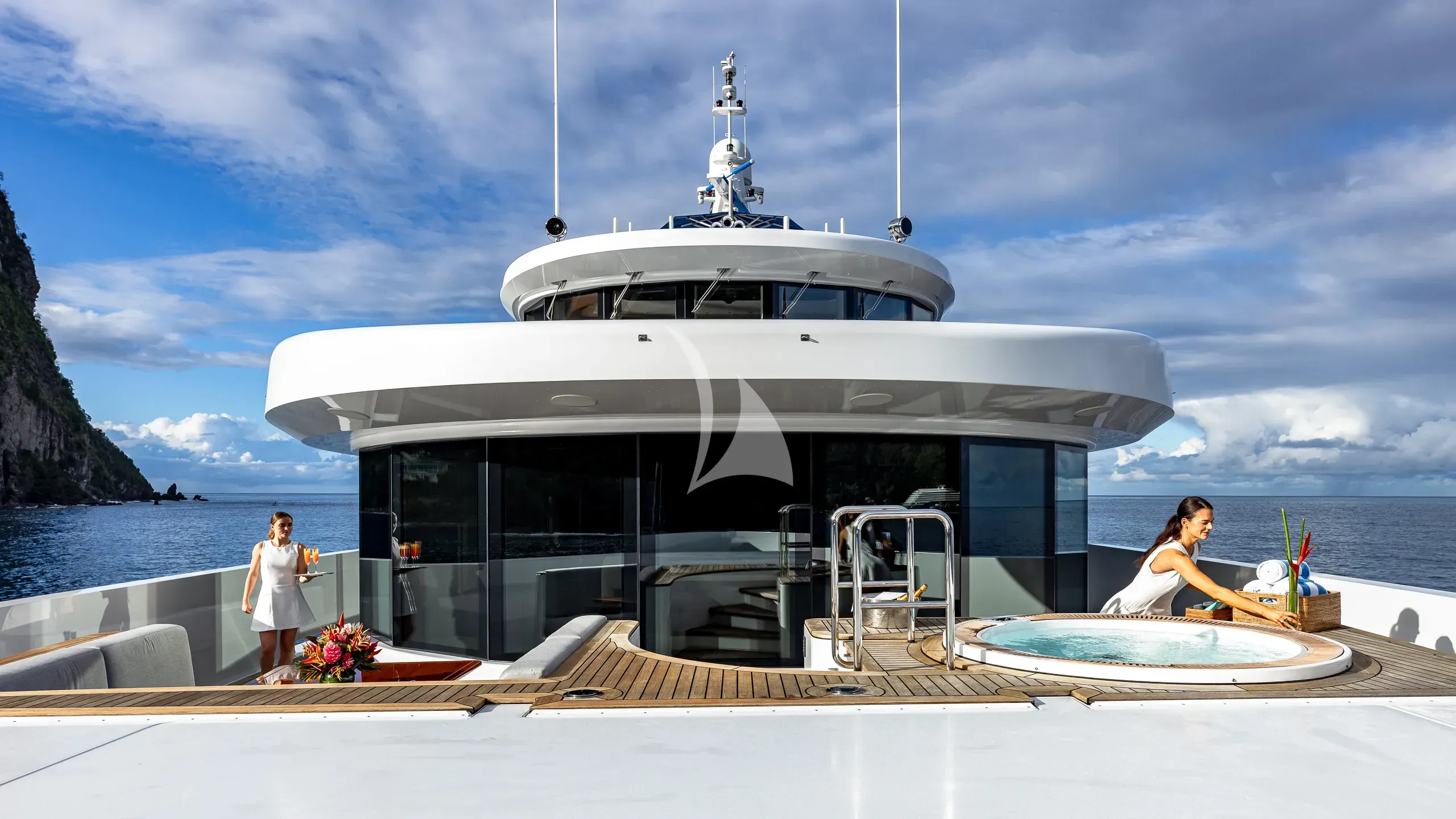 TOP FIVE II yacht photo