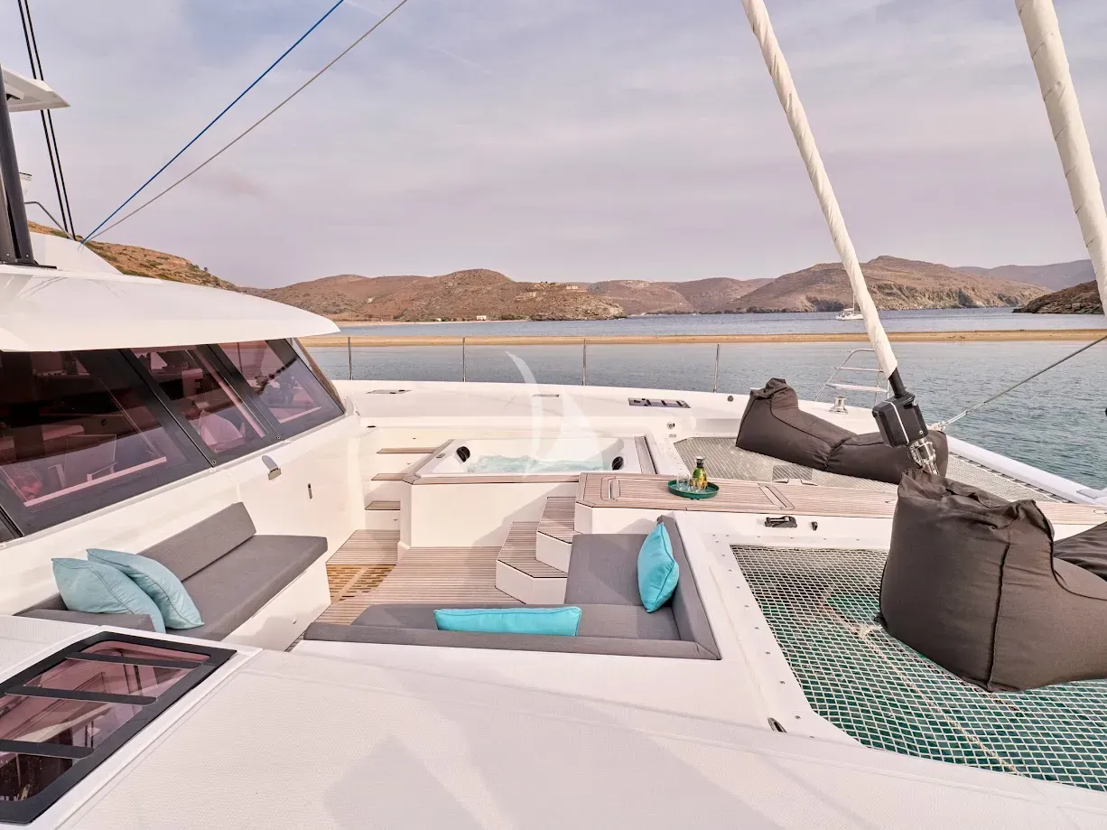 DOLLY yacht photo
