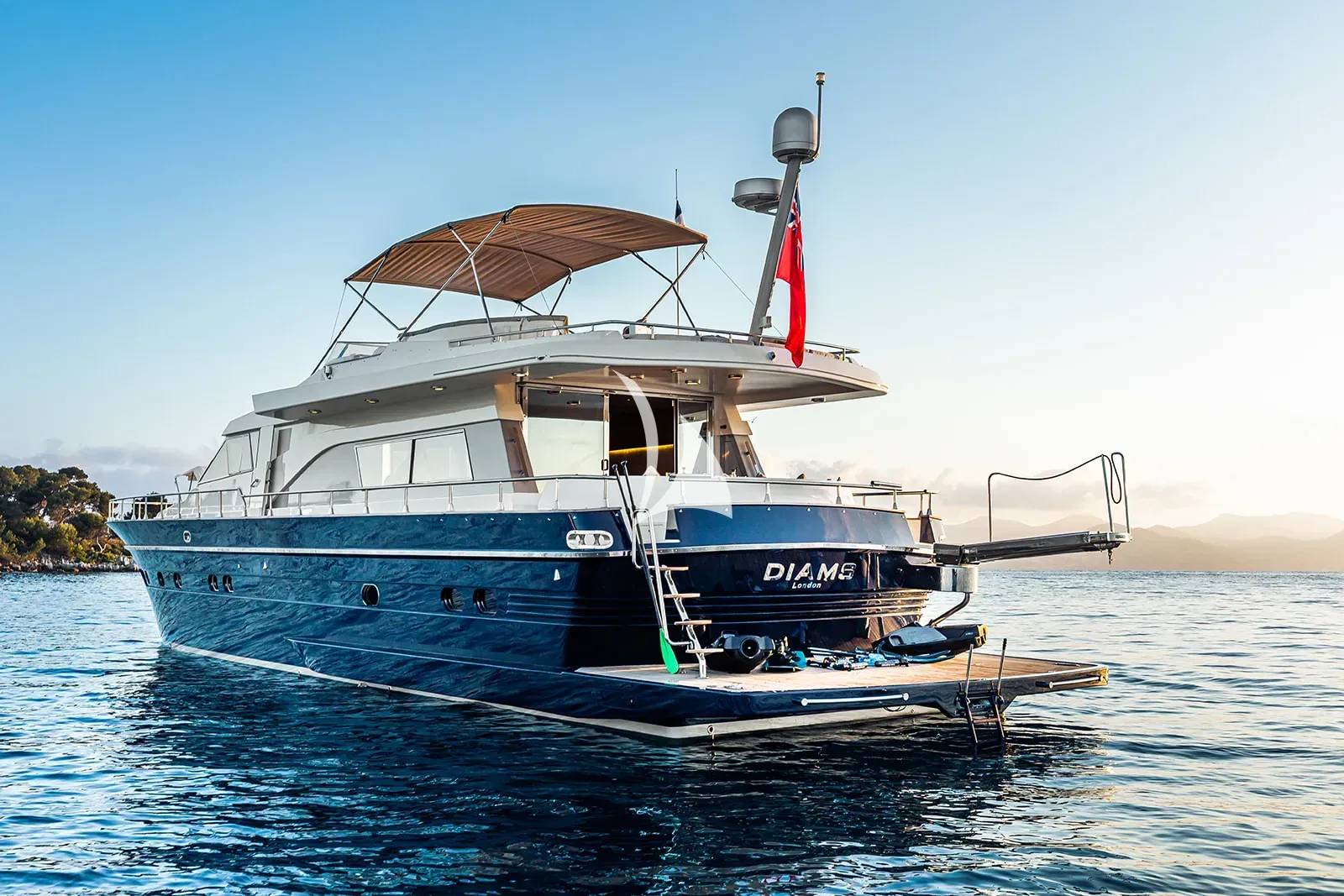 DIAMS yacht photo