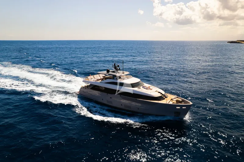 PENGUINS yacht photo