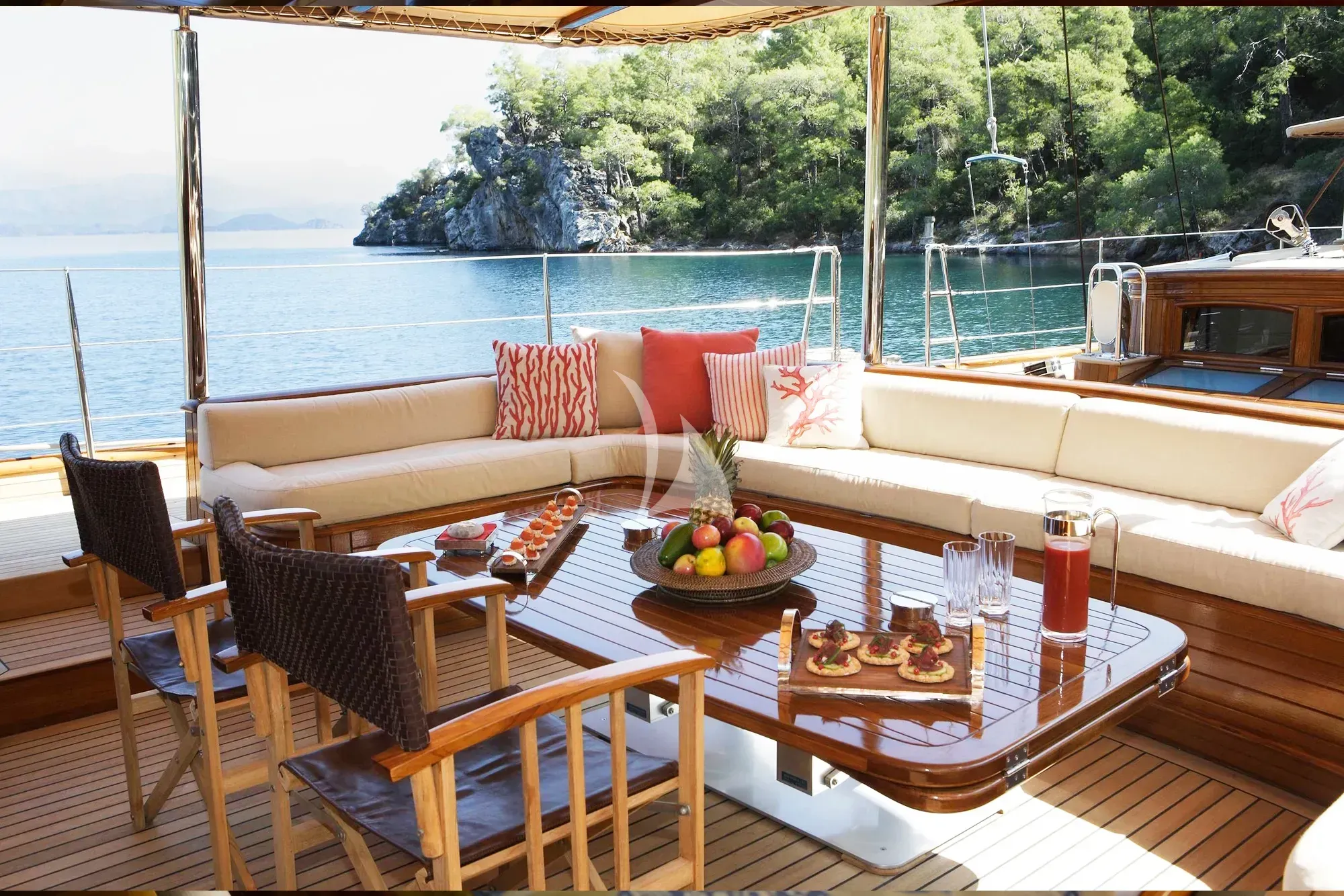 EUGENIA VII - exterior 3