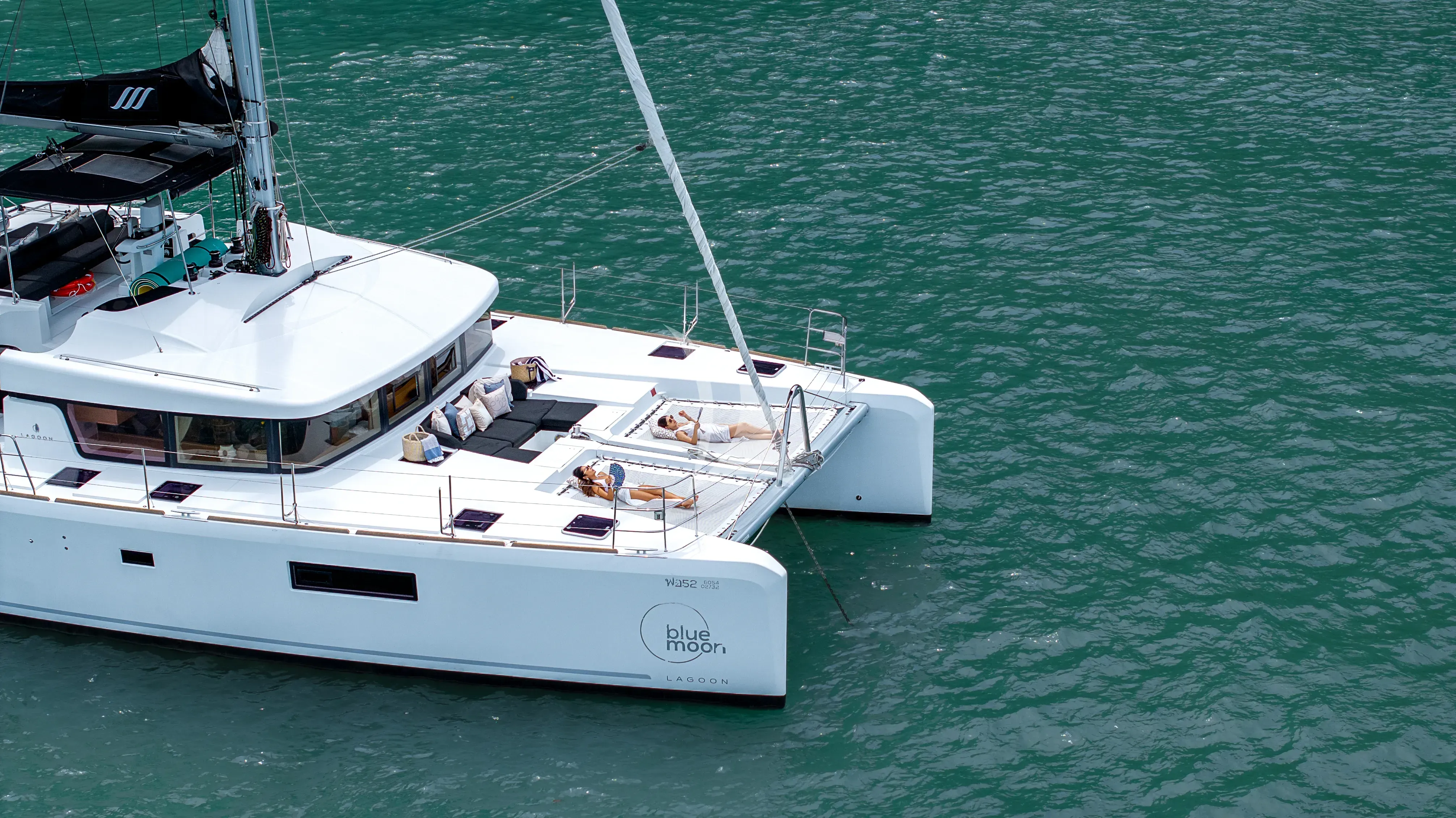 BLUE MOON yacht photo
