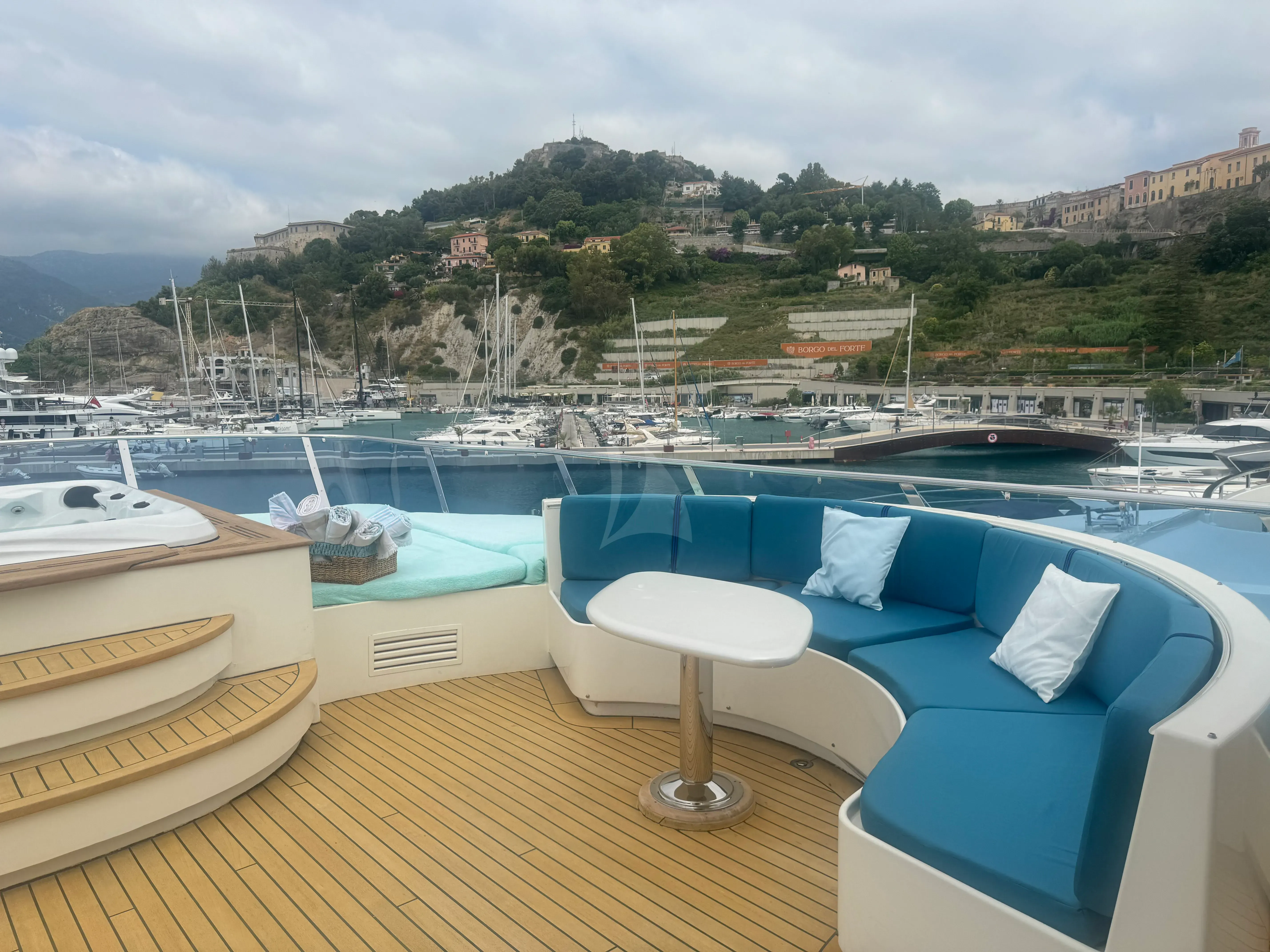 IRAMA yacht photo