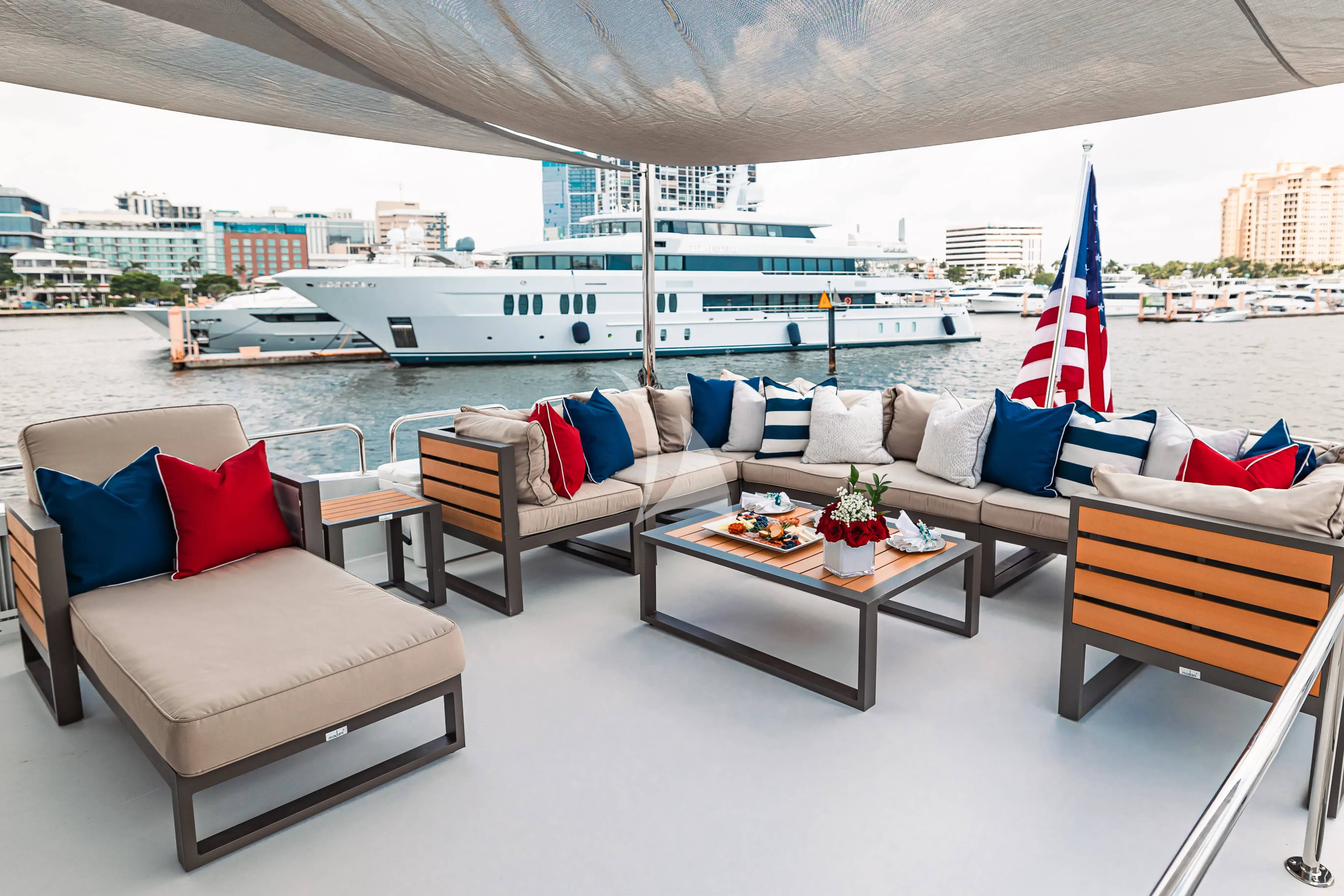 INDY yacht photo