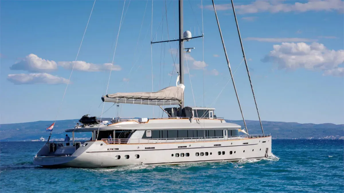 Life is Good yacht photo