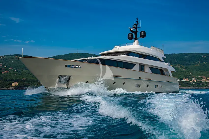 ANYTHING GOES V luxury yacht