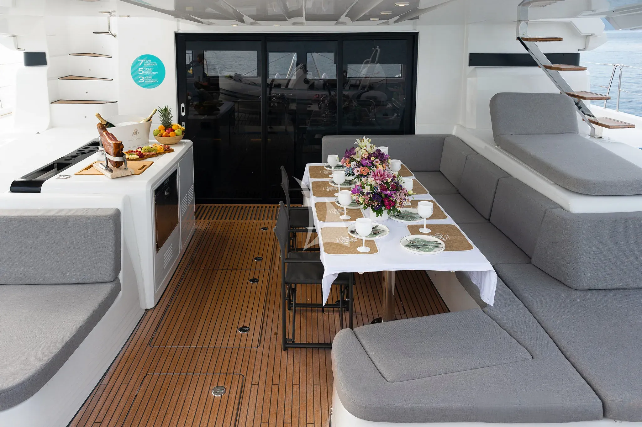 LADY M yacht photo