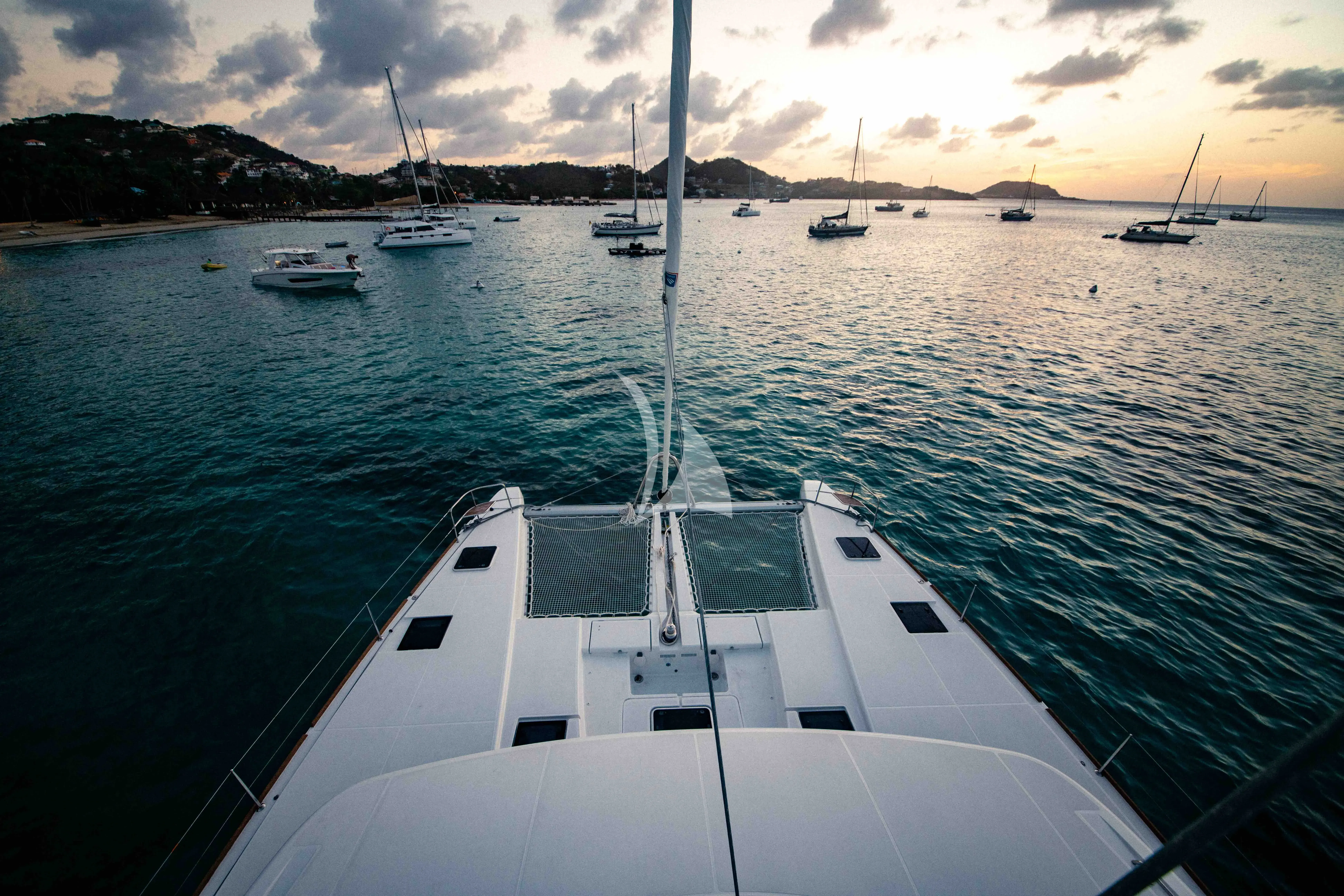 AKANA yacht photo