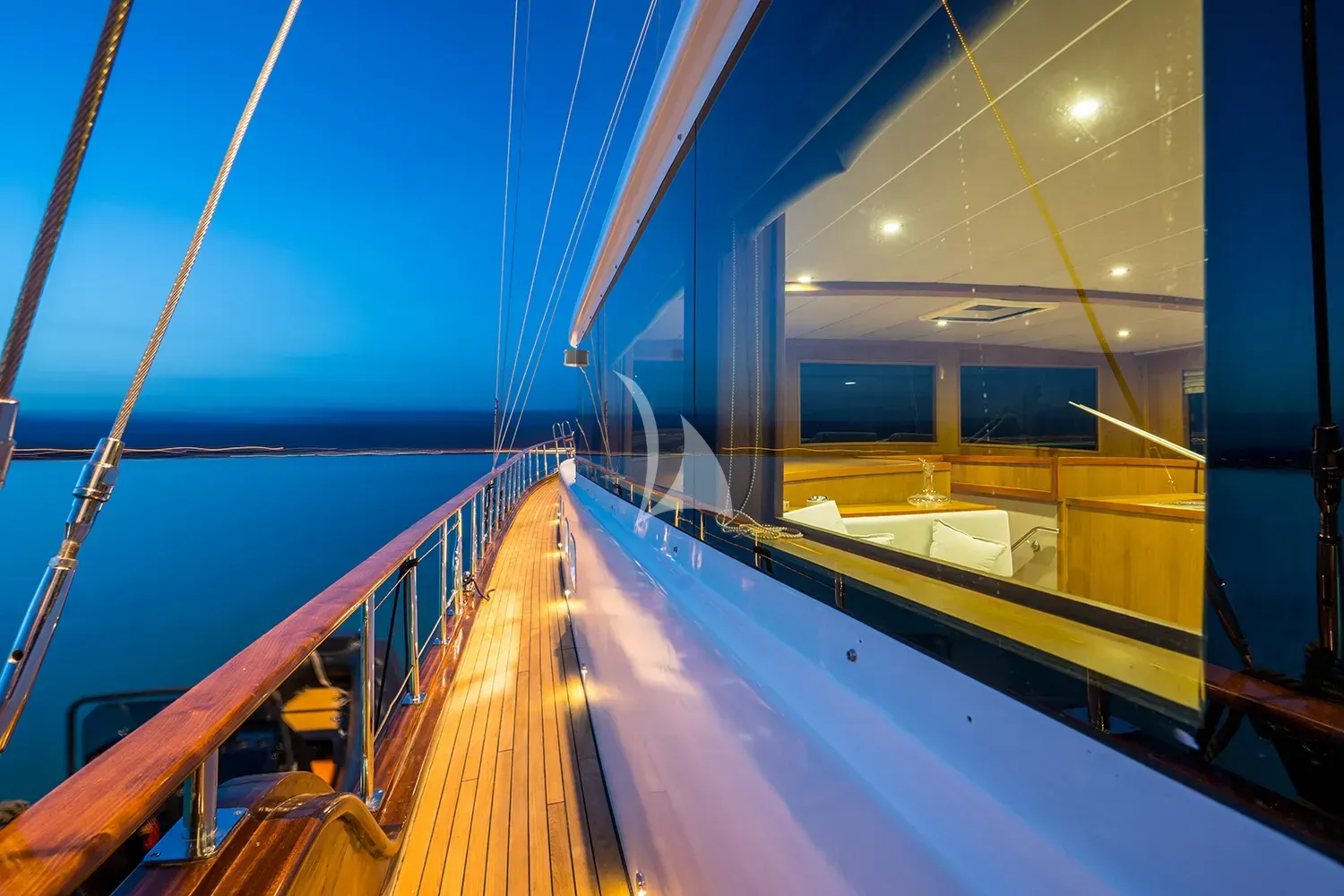 HAPPY DAYS yacht photo
