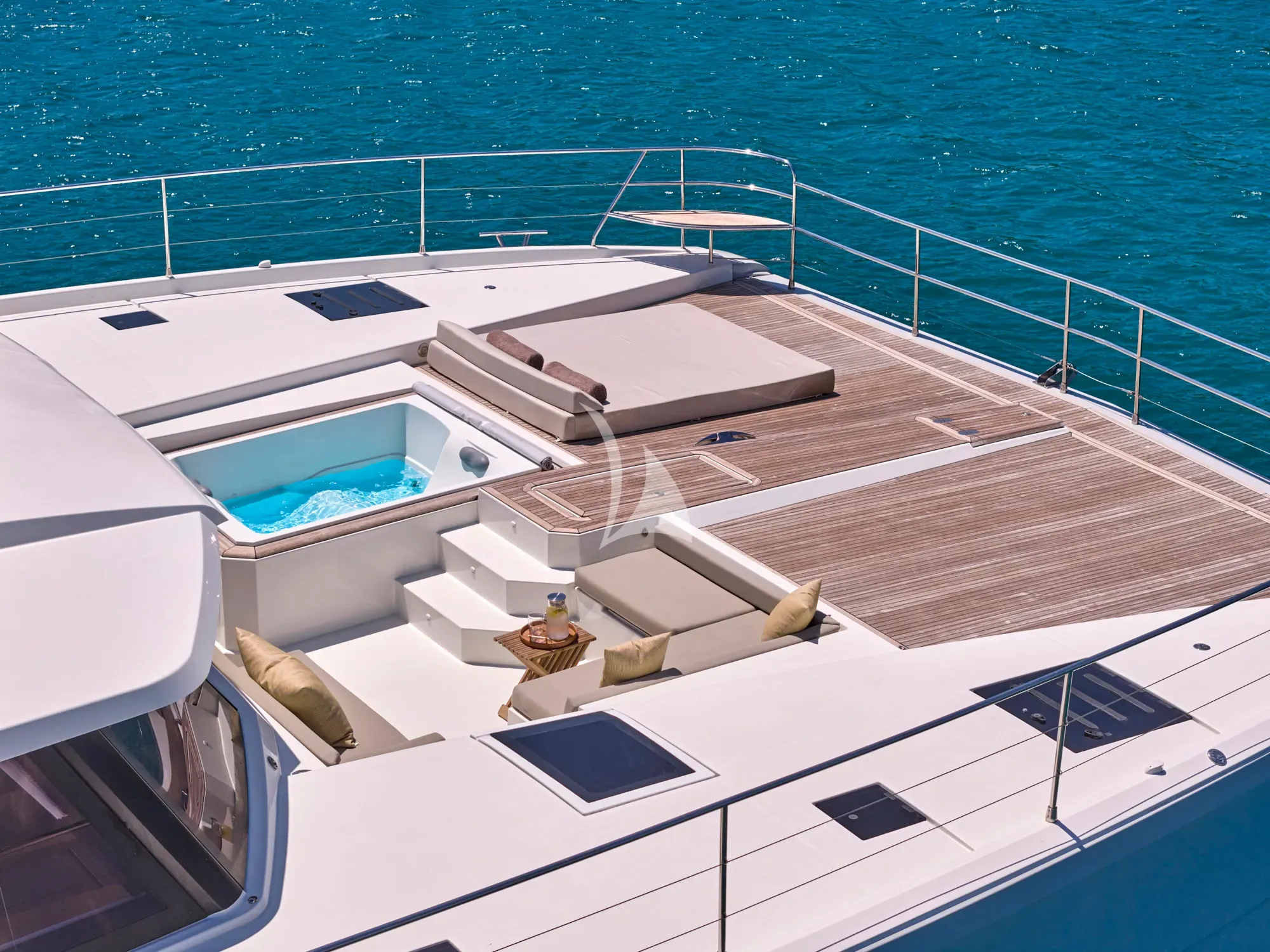 ARIVA yacht photo