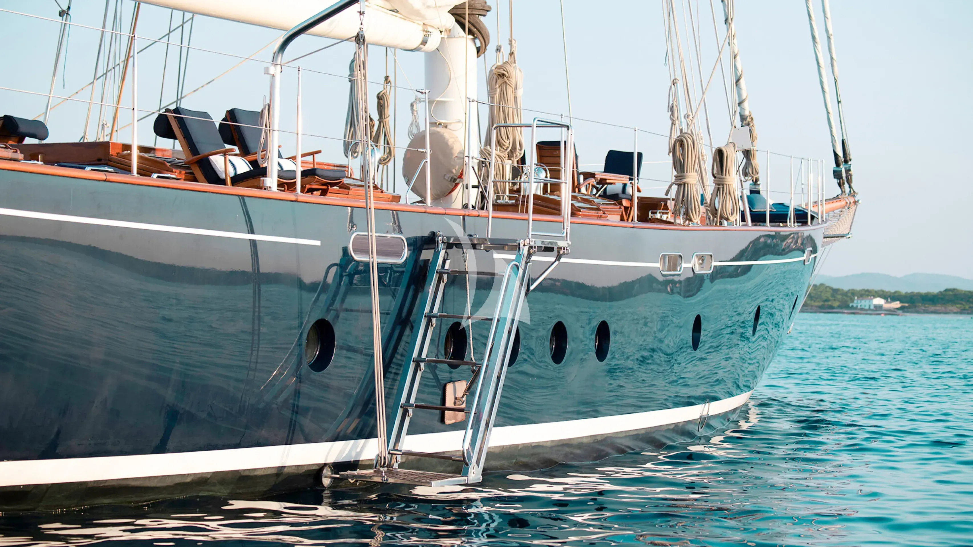 ALEXA OF LONDON yacht photo