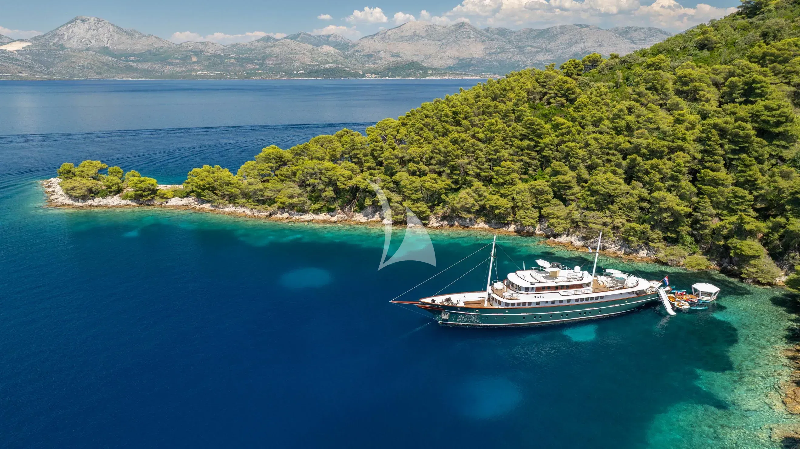 MAIA luxury yacht