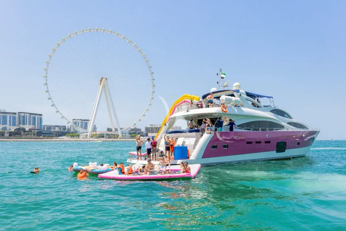 Kona yacht photo