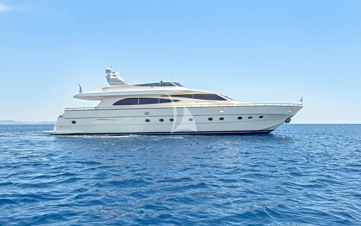 VYNO yacht photo