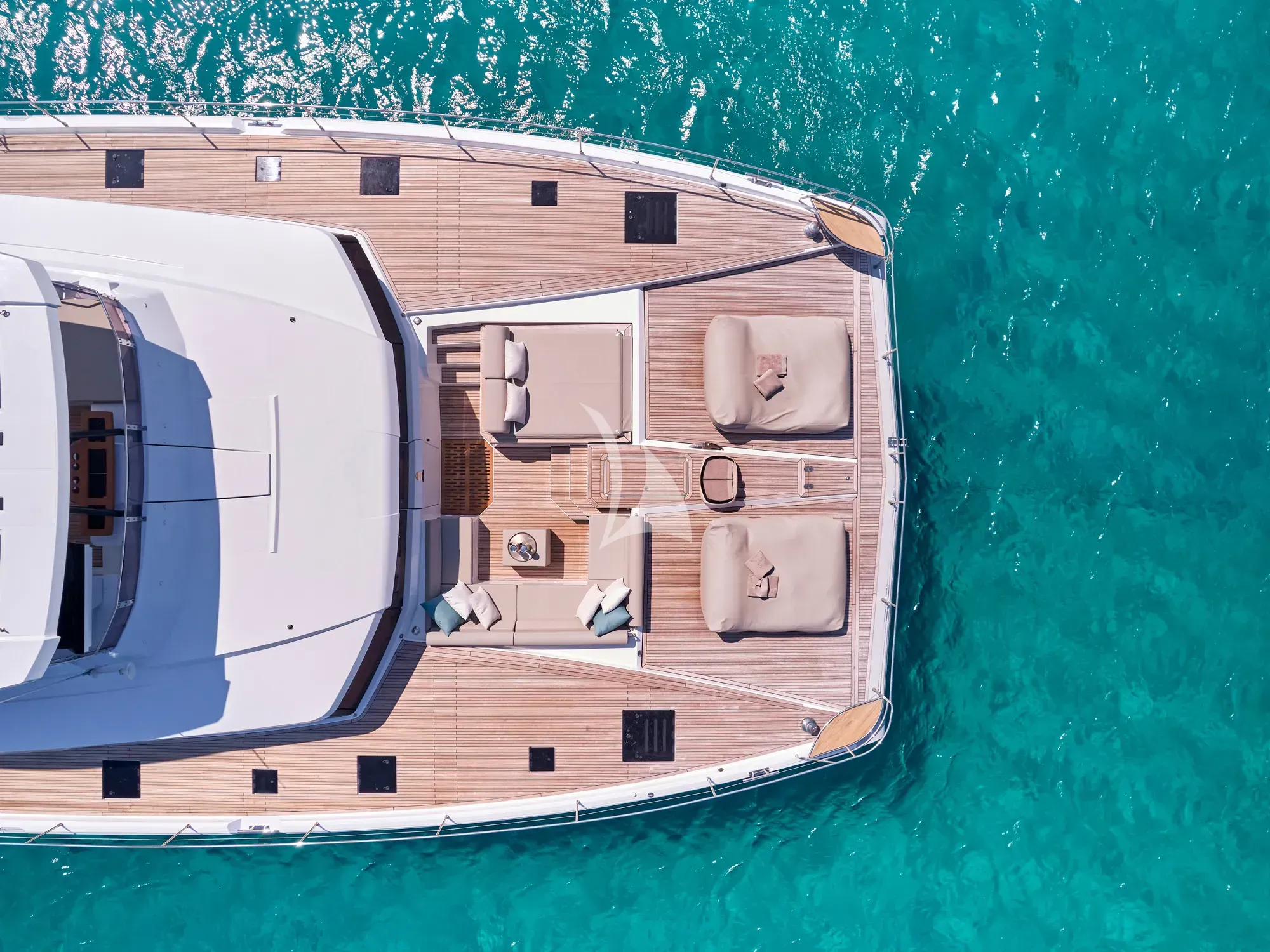 Elly yacht photo