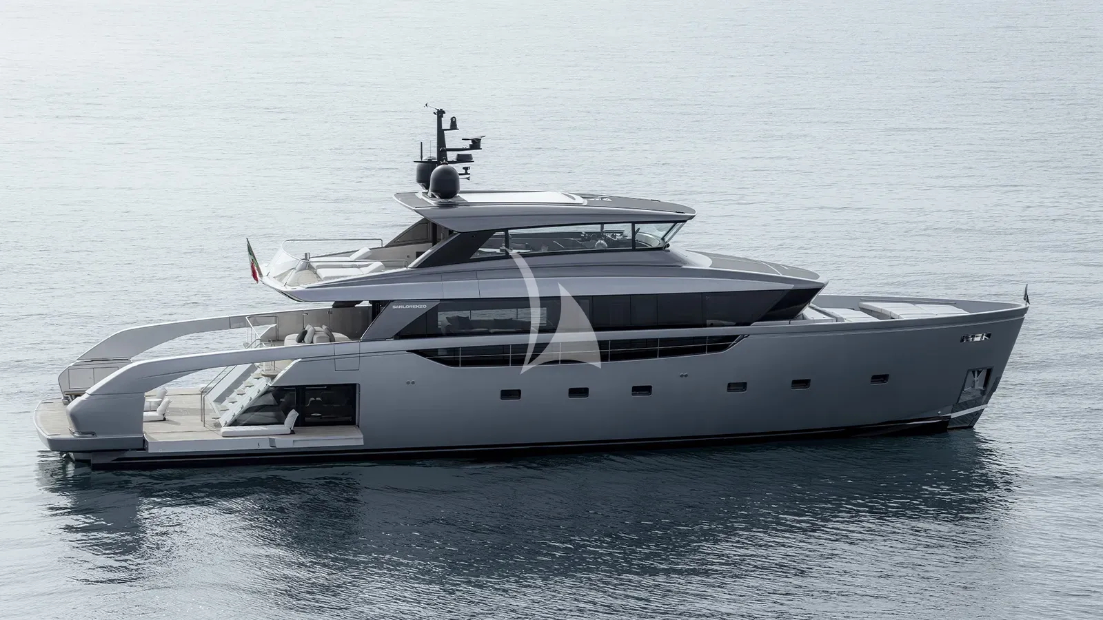 OBSIDIAN luxury yacht