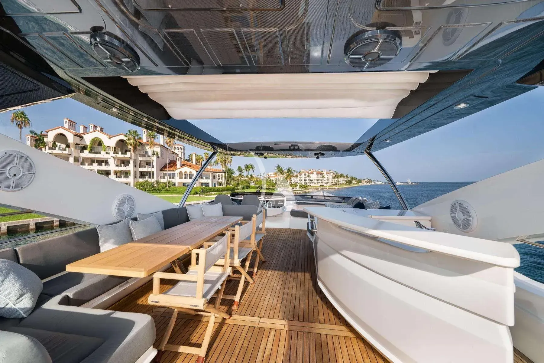 OASIS yacht photo