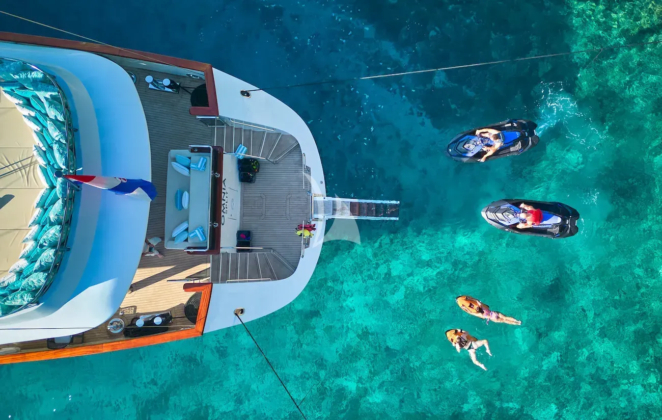OMNIA yacht photo
