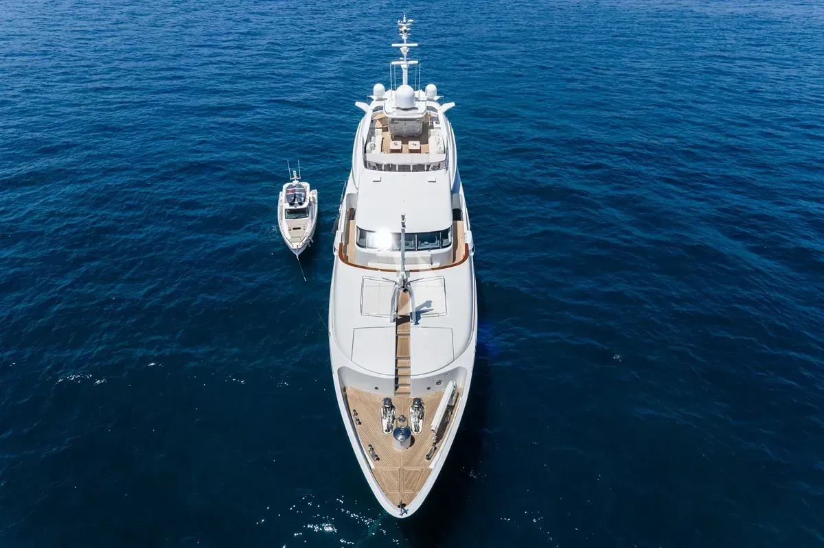 Titian Pearl - exterior 3