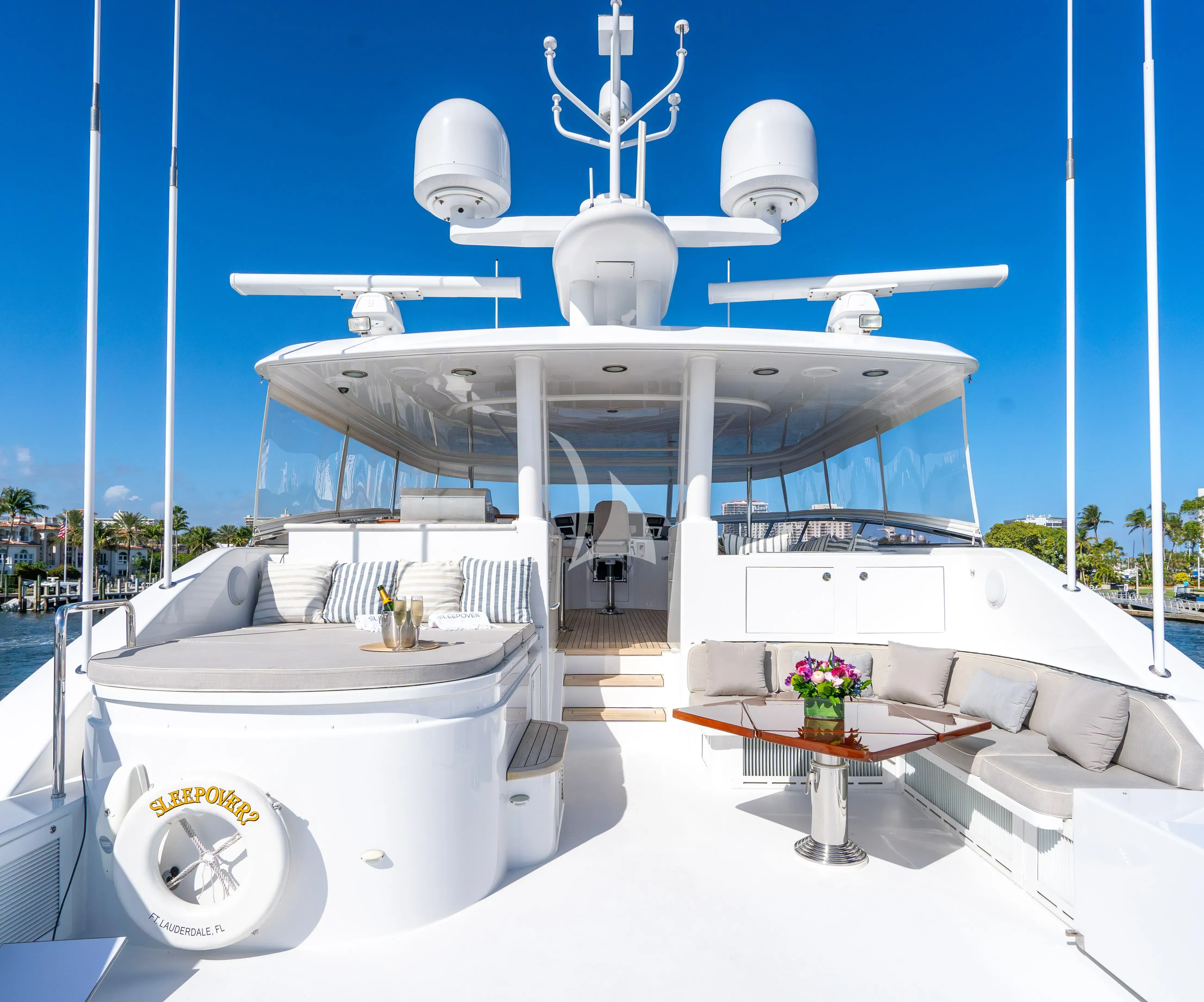 SLEEPOVER yacht photo