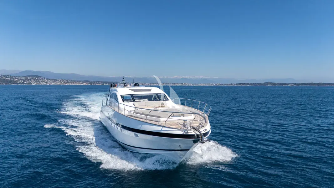 GOLDFINGER yacht photo