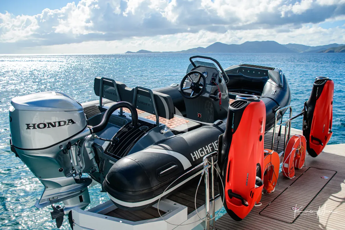 VALINOR yacht photo