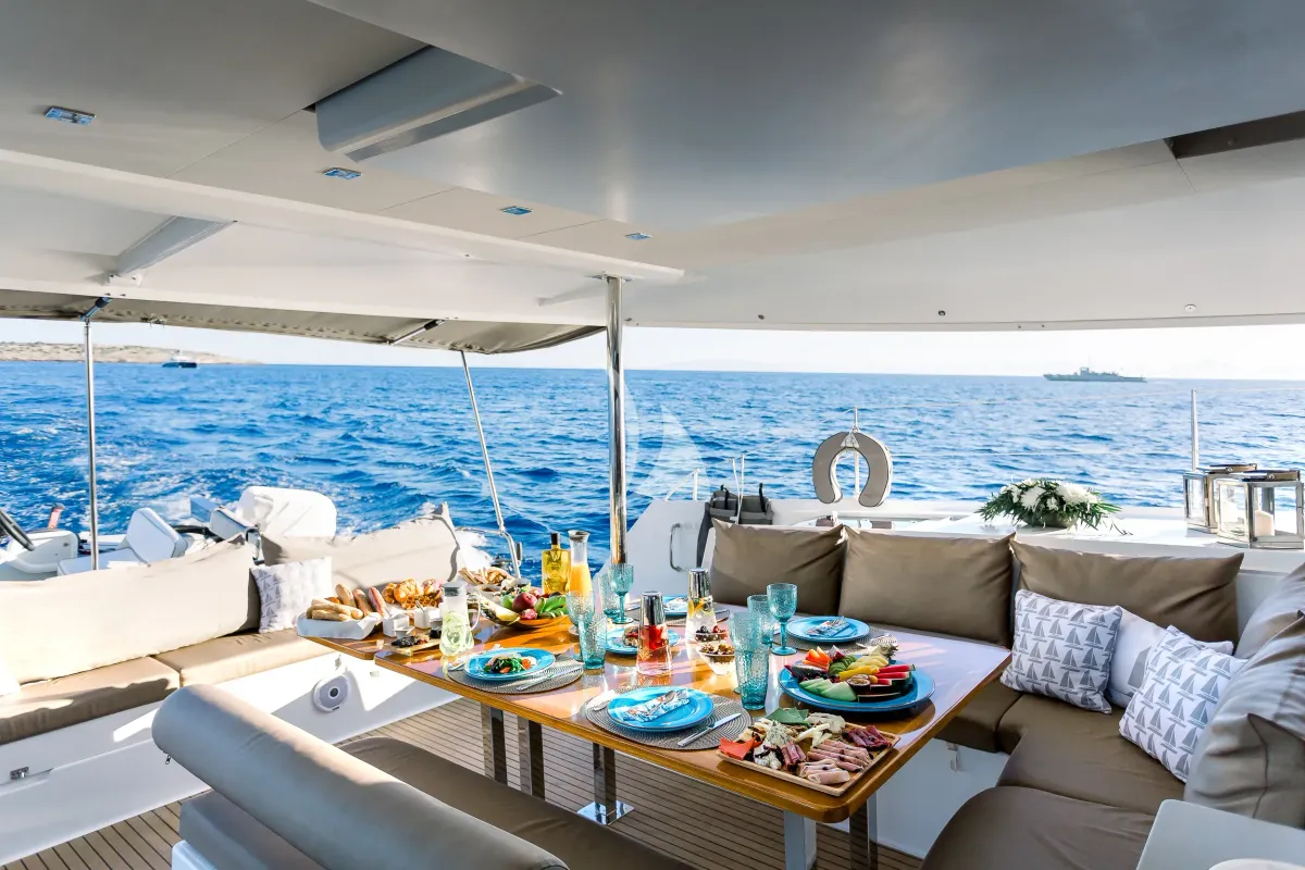 NEW HORIZONS 2 yacht photo