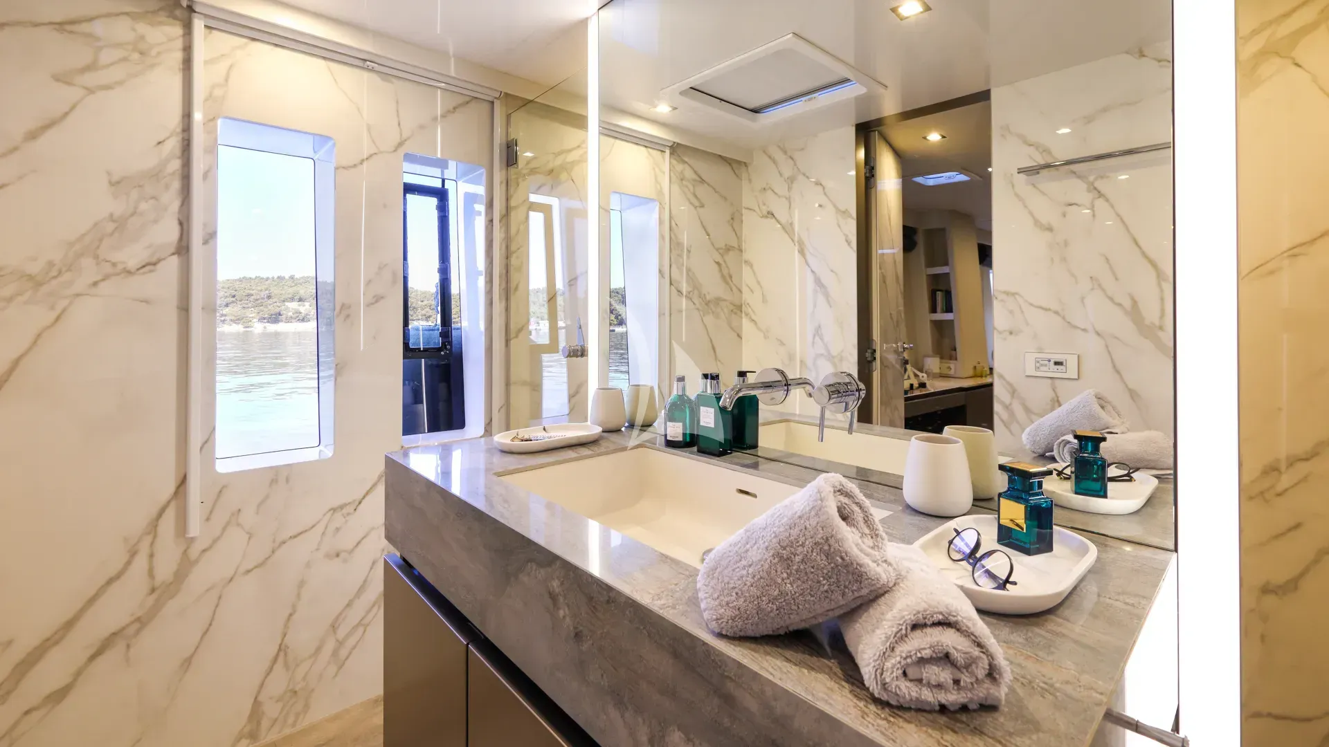 HONEYBIRD - photo 12