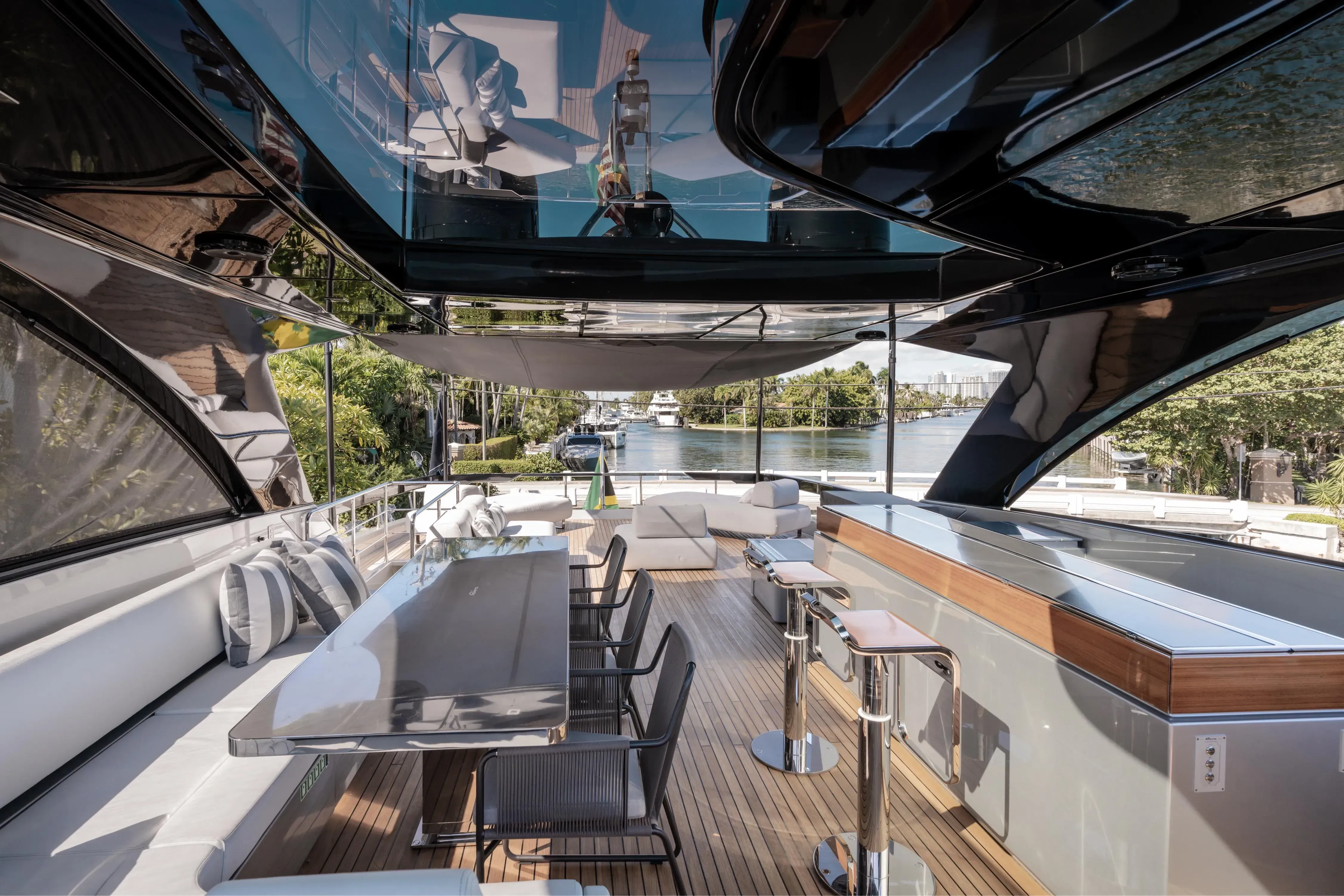 BEYOND BEYOND yacht photo